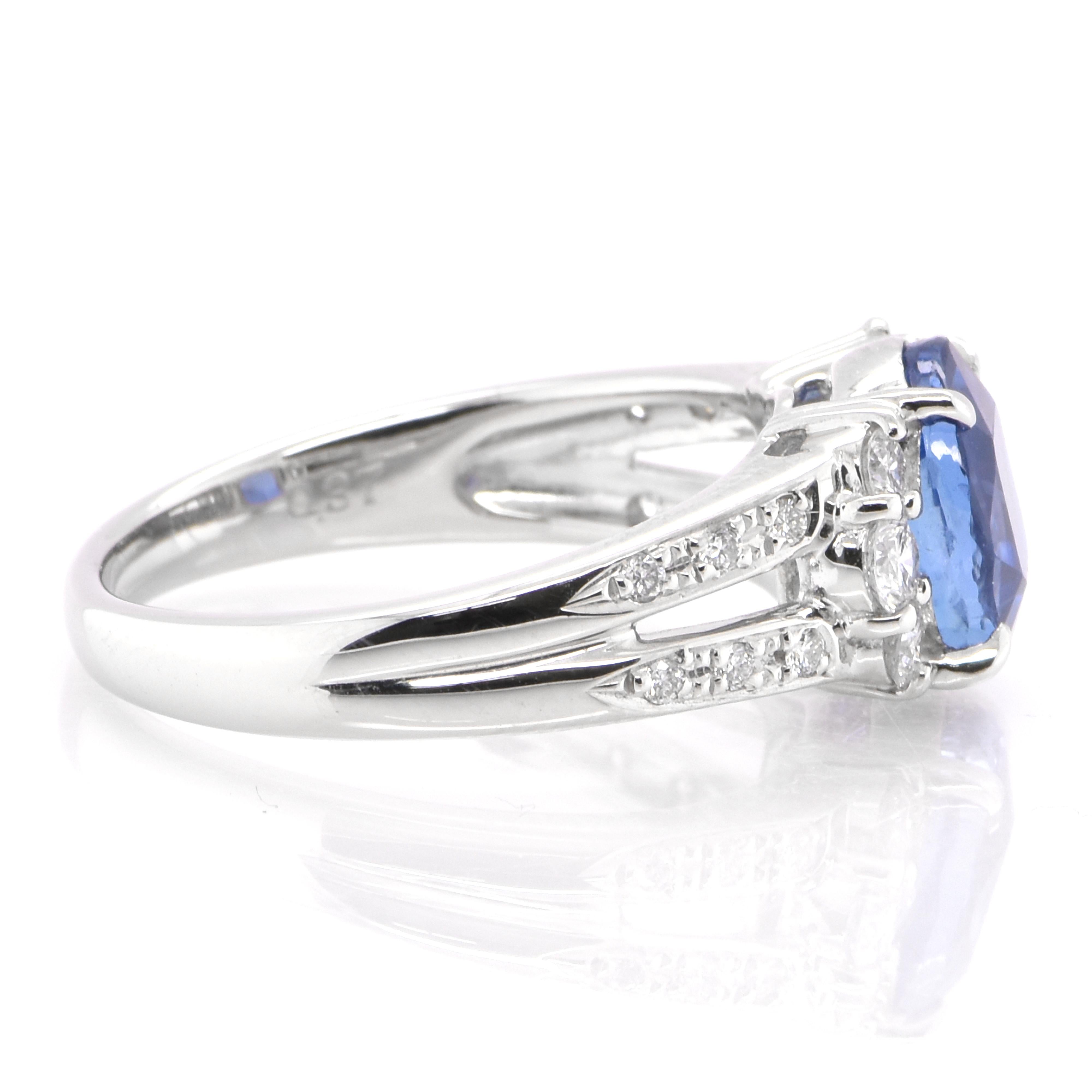 GIA Certified 3.33 Carat Natural Burmese, Unheated Sapphire Ring Set in Platinum In New Condition For Sale In Tokyo, JP