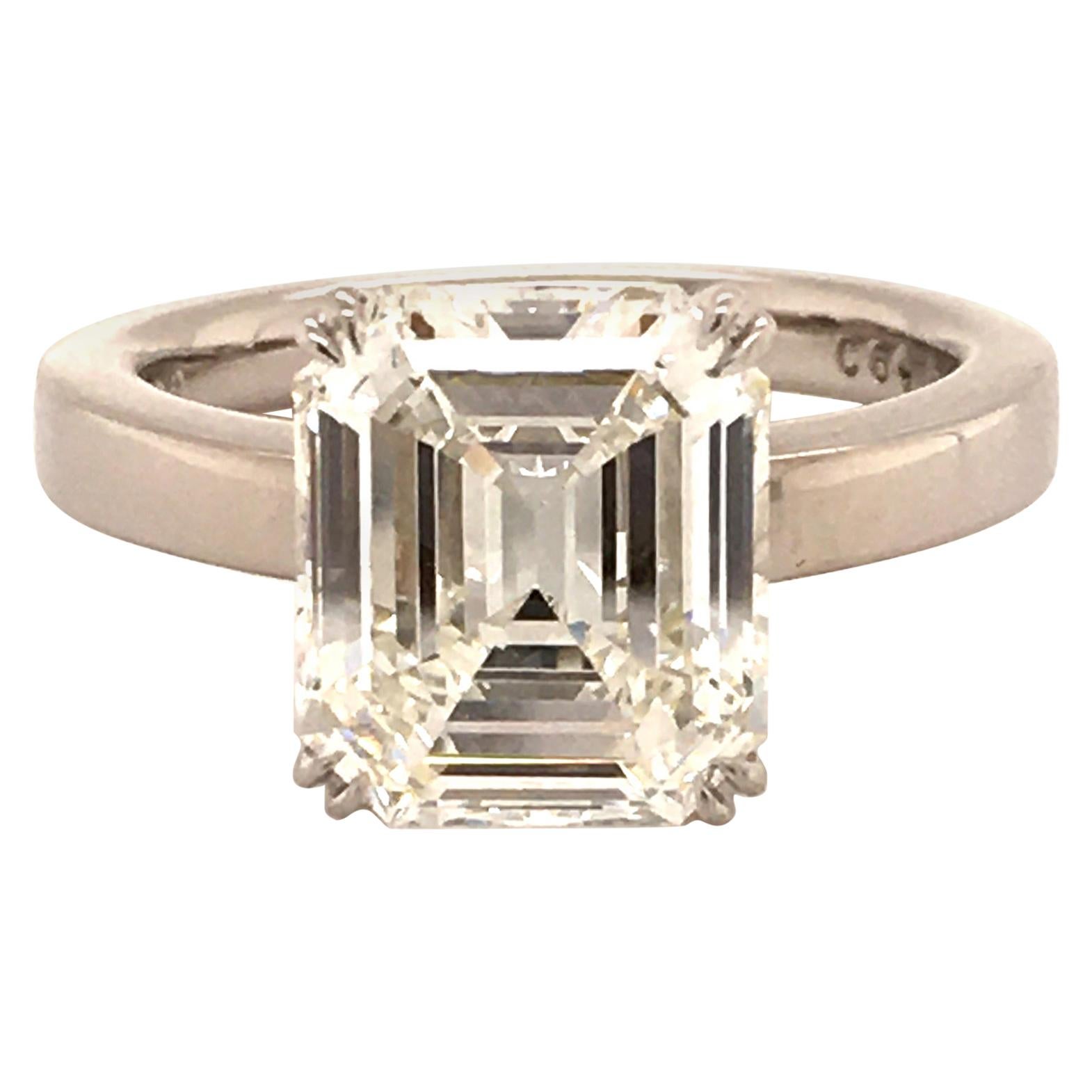 Bague avec diamant taille émeraude de 3,37 carats H-IF certifié GIA