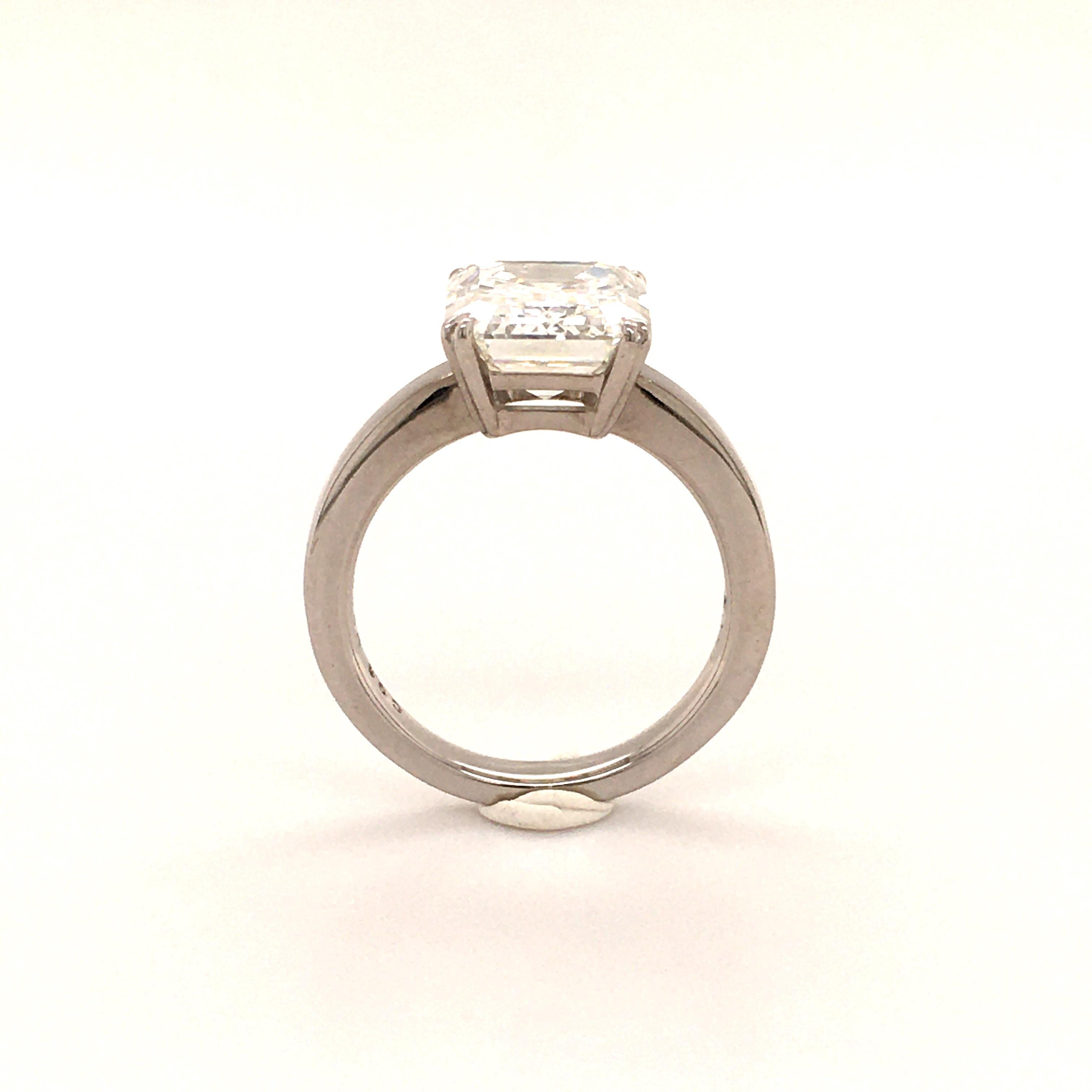 Women's or Men's GIA Certified 3.37 Carat H-IF Emerald Cut Diamond Ring For Sale