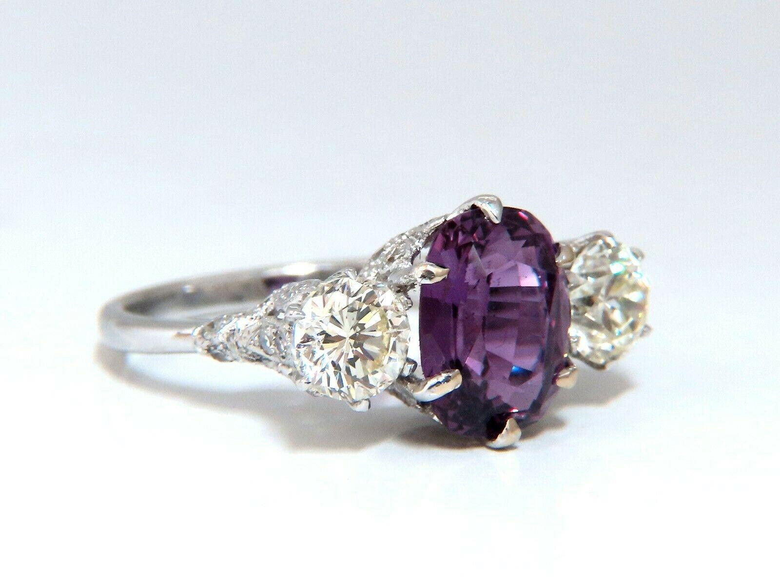 Cushion Cut GIA Certified 3.37ct Natural Purple Pink Sapphire Diamonds Ring 18kt Classic-3 For Sale