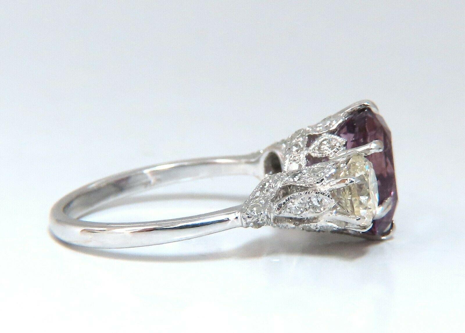 GIA Certified 3.37ct Natural Purple Pink Sapphire Diamonds Ring 18kt Classic-3 In New Condition For Sale In New York, NY