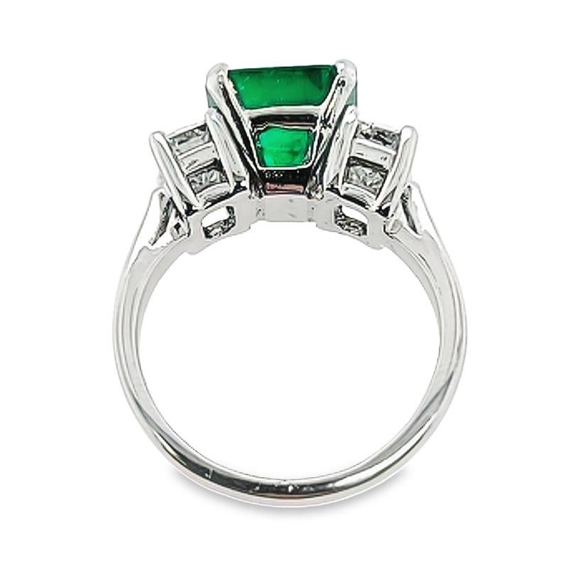 GIA Certified 3.38 Carat Colombian Emerald 3 Stone Ring In Excellent Condition For Sale In Coral Gables, FL