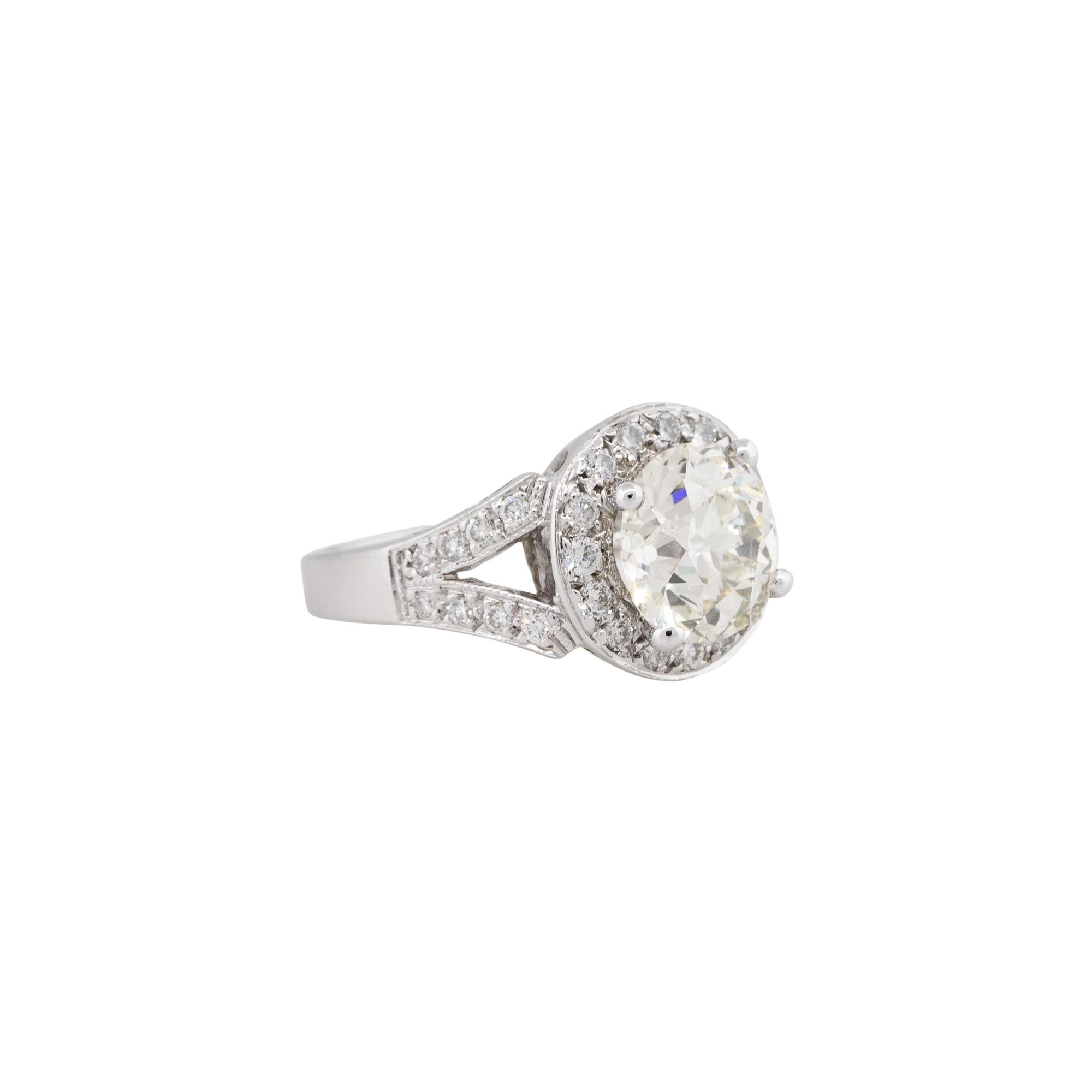 GIA-zertifizierter Verlobungsring mit 3,38 Karat Diamant-Halo aus 18 Karat, auf Lager (Rundschliff) im Angebot