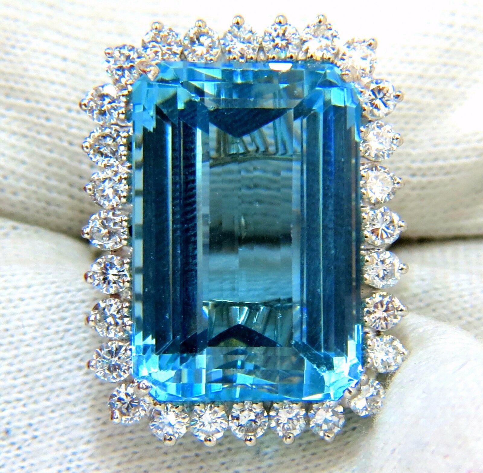 GIA Certified 33.85ct Natural Blue Aquamarine Diamonds Ring 14kt In New Condition For Sale In New York, NY