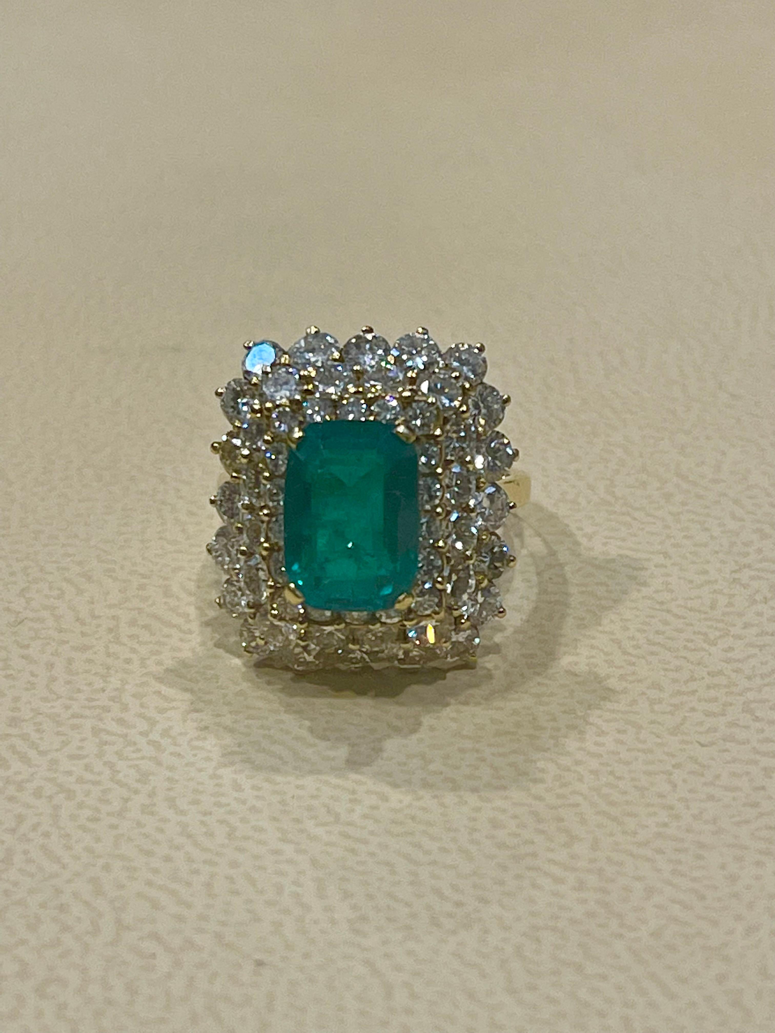 Bague en or 18 carats avec émeraude de Colombie taille coussin de 3,41 carats et diamants certifiés GIA en vente 10