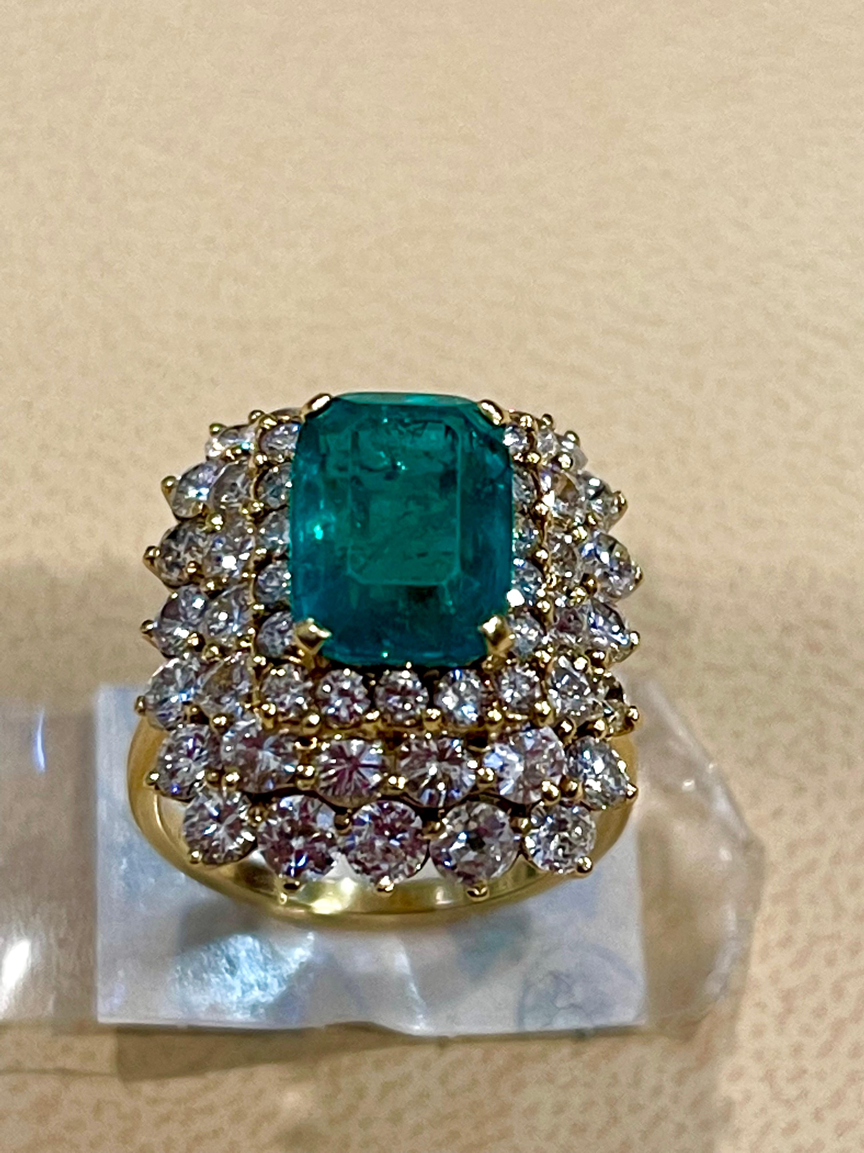 GIA Certified 3.41 Carat Cushion Cut Colombian Emerald & Diamond Ring 18K Y Gold In Excellent Condition For Sale In New York, NY