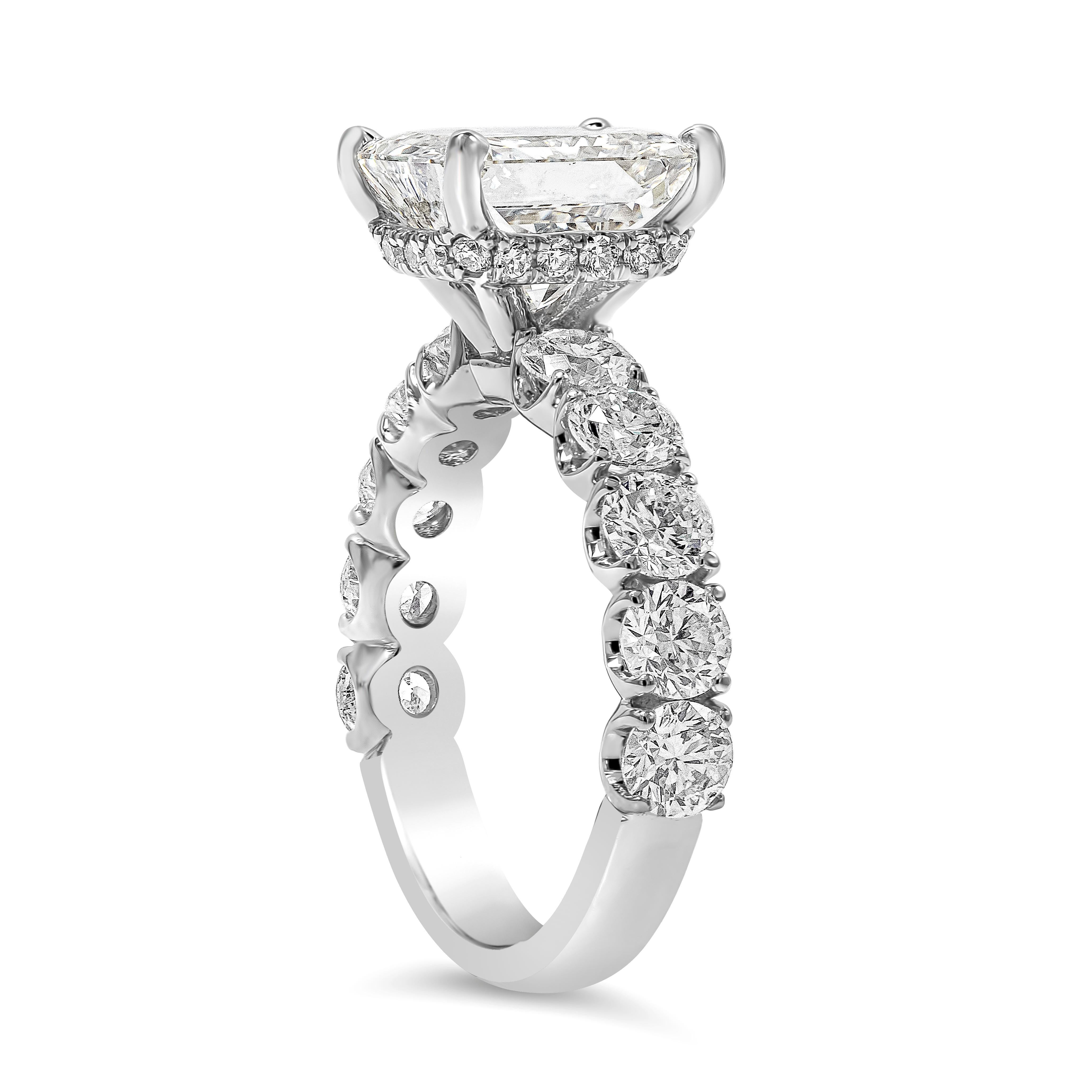 elegant duchess ring with shoulder accents