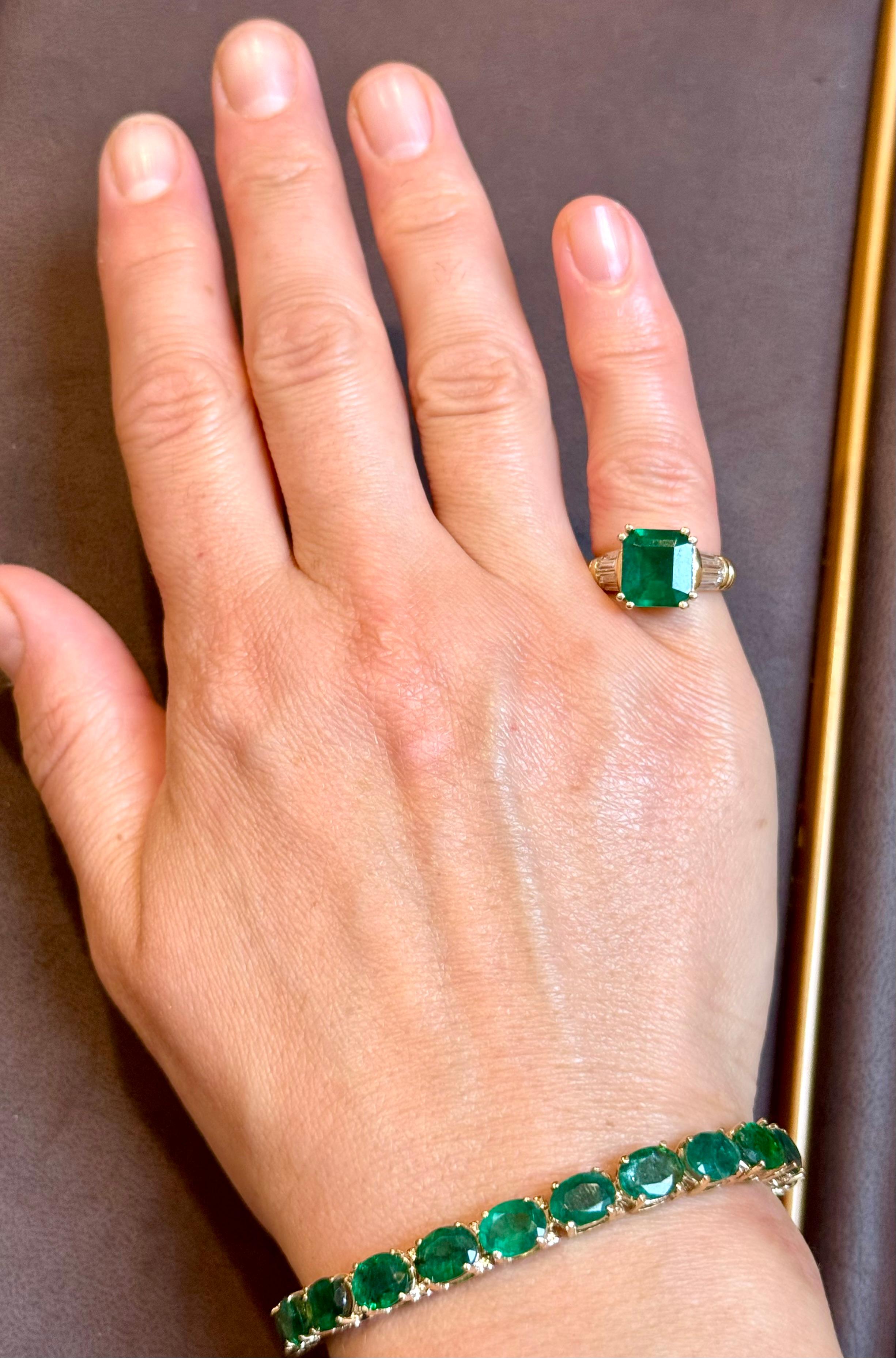 Bague en or jaune 14 carats avec émeraude colombienne octogonale certifiée GIA de 3,41 ct et diamants en vente 10