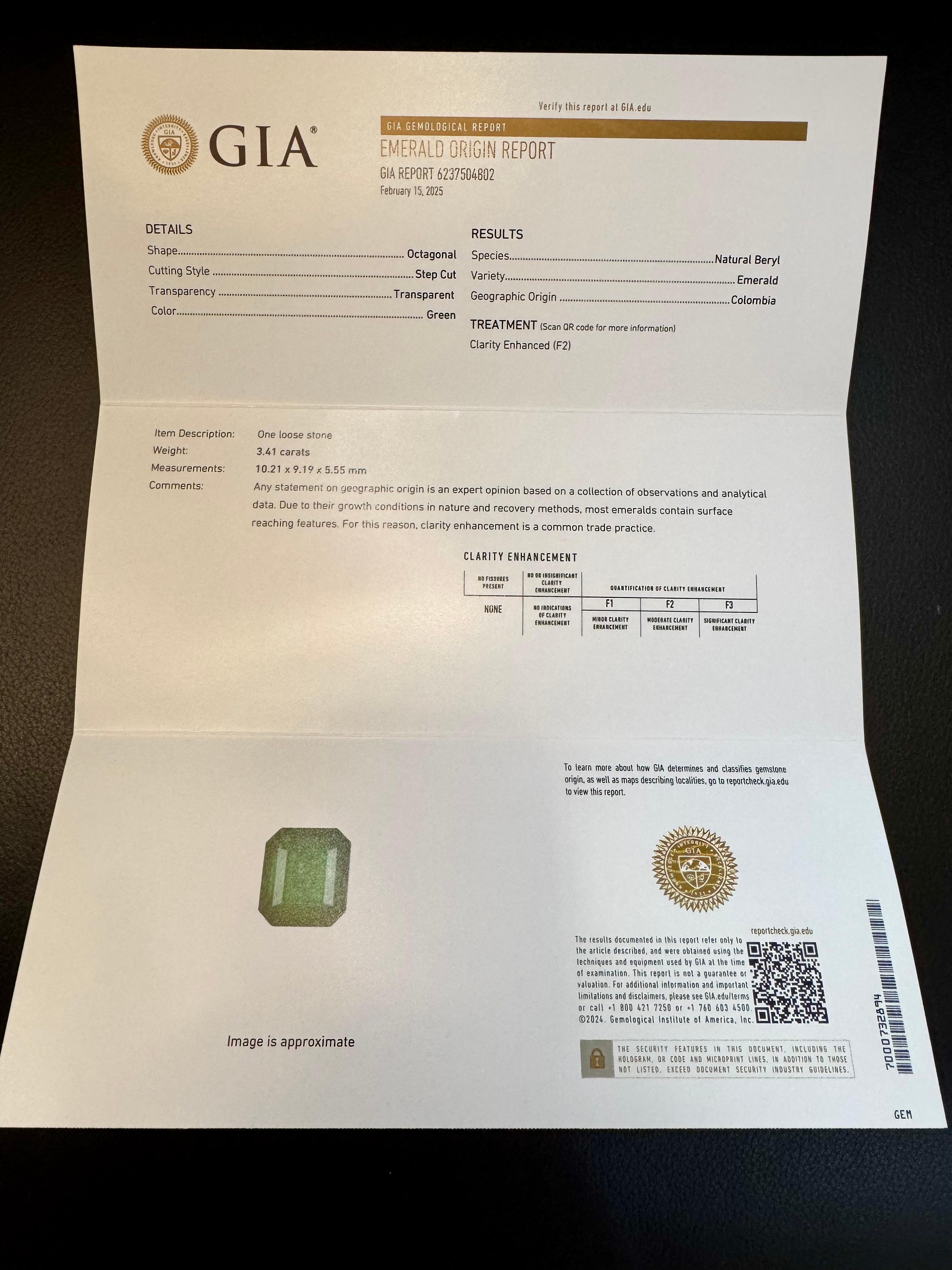 Bague en or jaune 14 carats avec émeraude colombienne octogonale certifiée GIA de 3,41 ct et diamants en vente 2