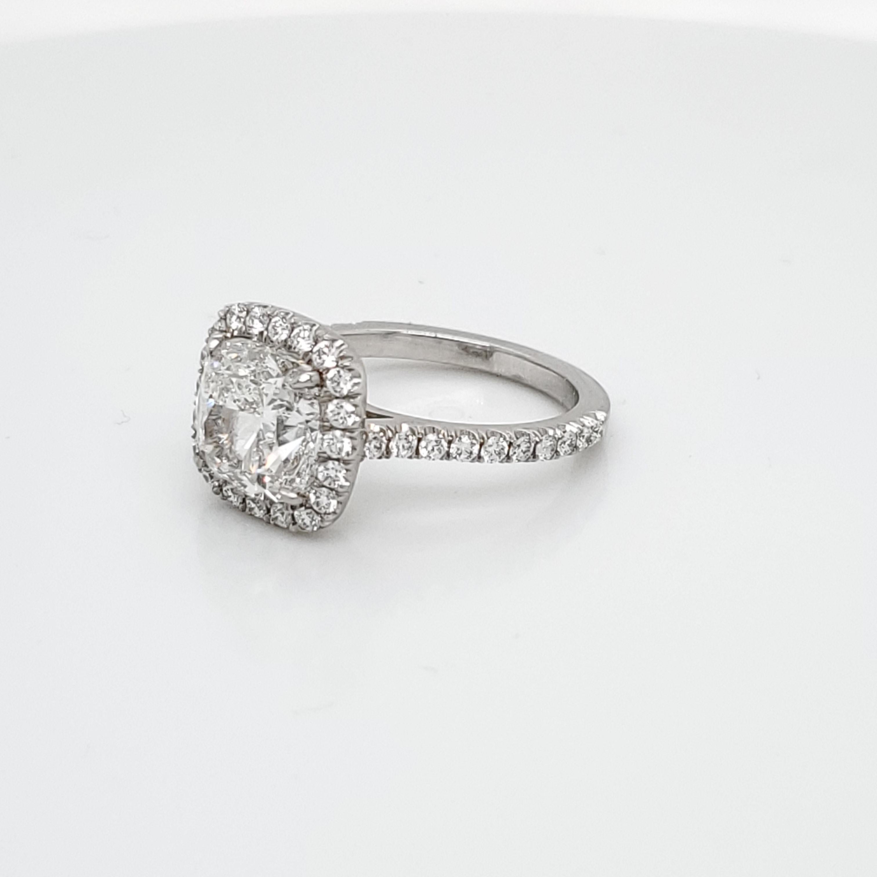GIA Certified 3.41 Cushion Cut Diamond Ring In New Condition In New York, NY