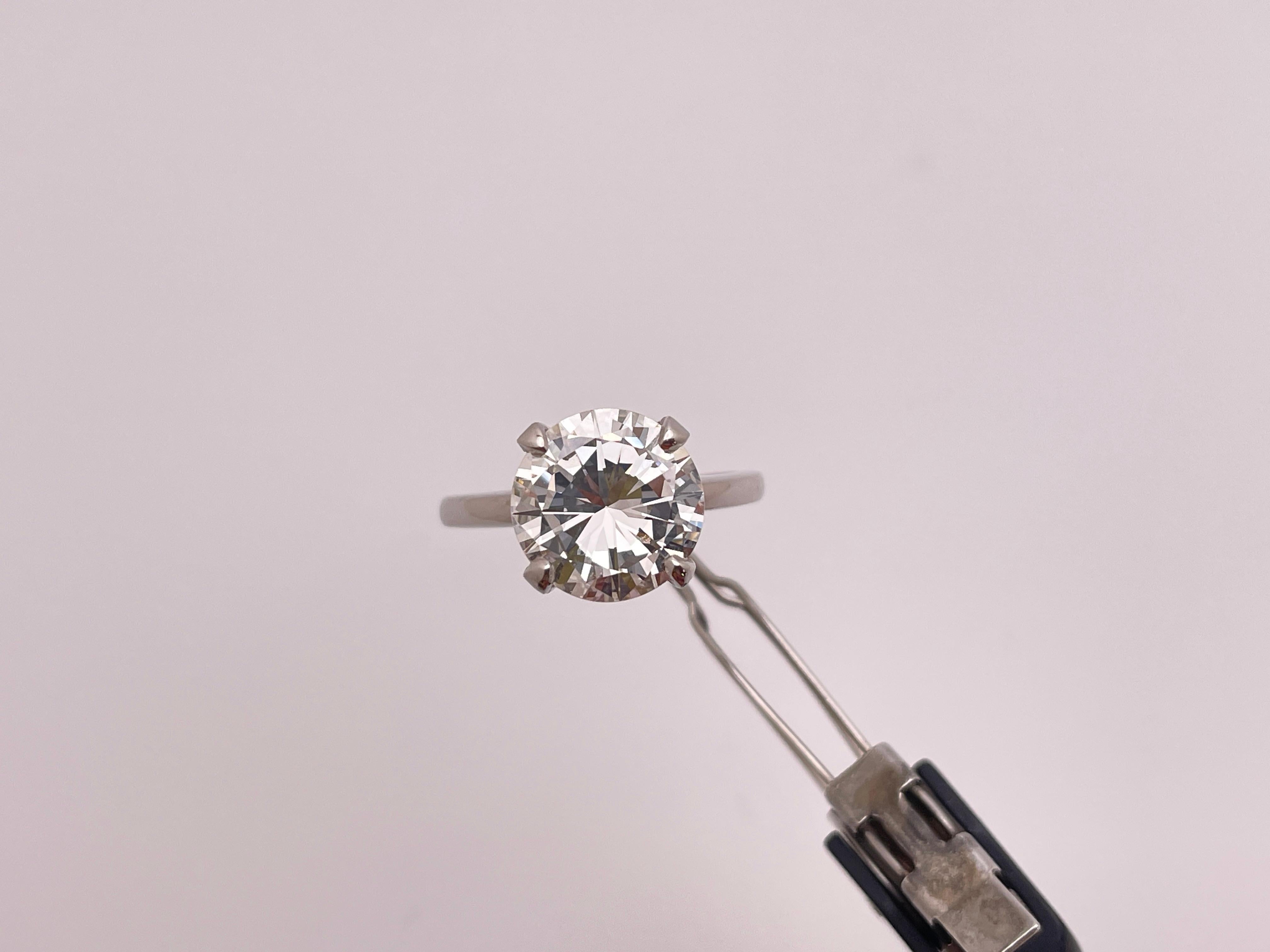 Bague de fiançailles en or blanc 14K certifiée GIA 3,42 CT de diamants naturels en vente 1