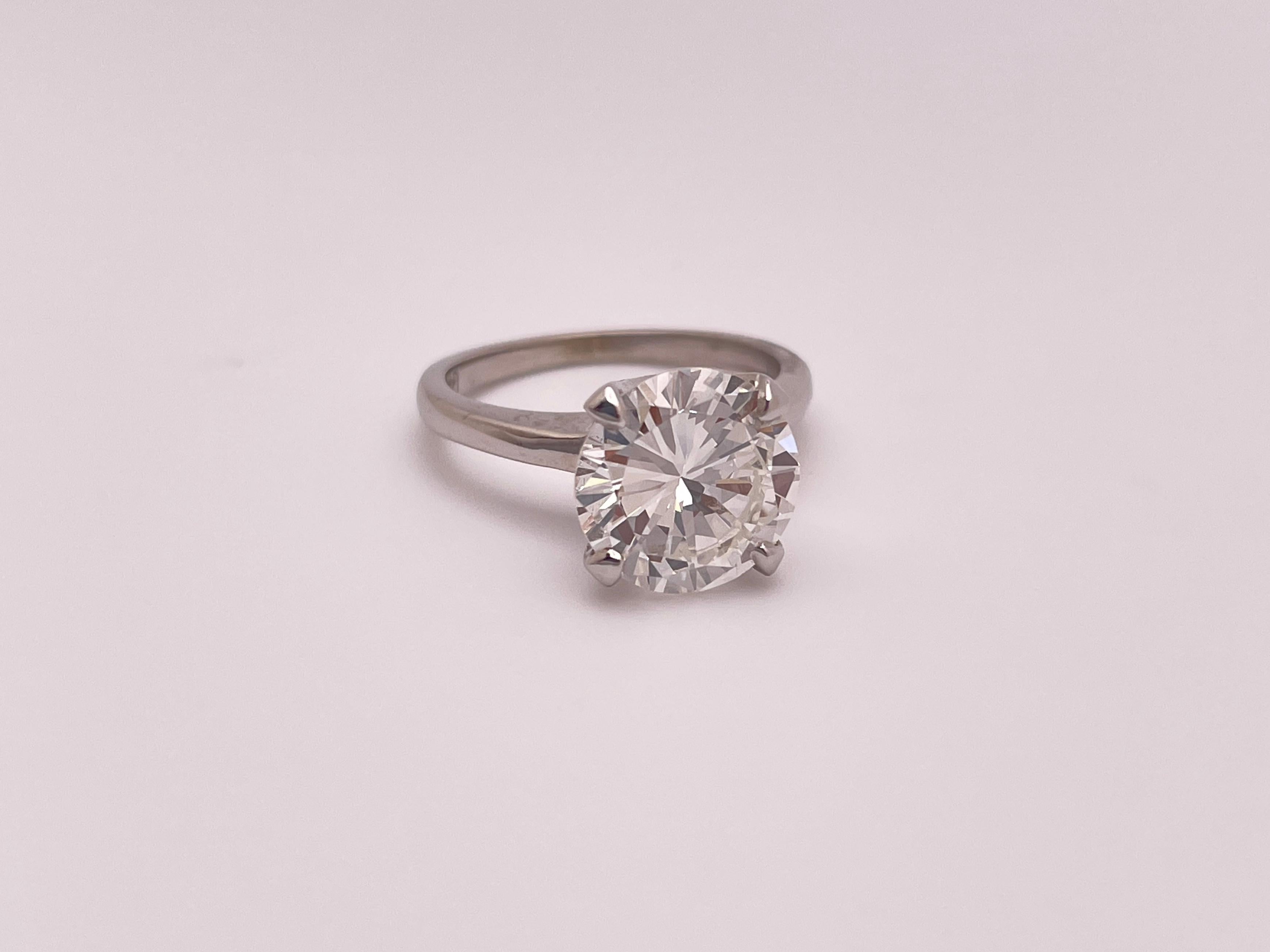 Bague de fiançailles en or blanc 14K certifiée GIA 3,42 CT de diamants naturels en vente 4