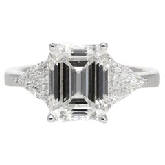 Bague de fiançailles à 3 pierres avec diamant taille émeraude F/VVS2 certifié GIA de 3,45 carats