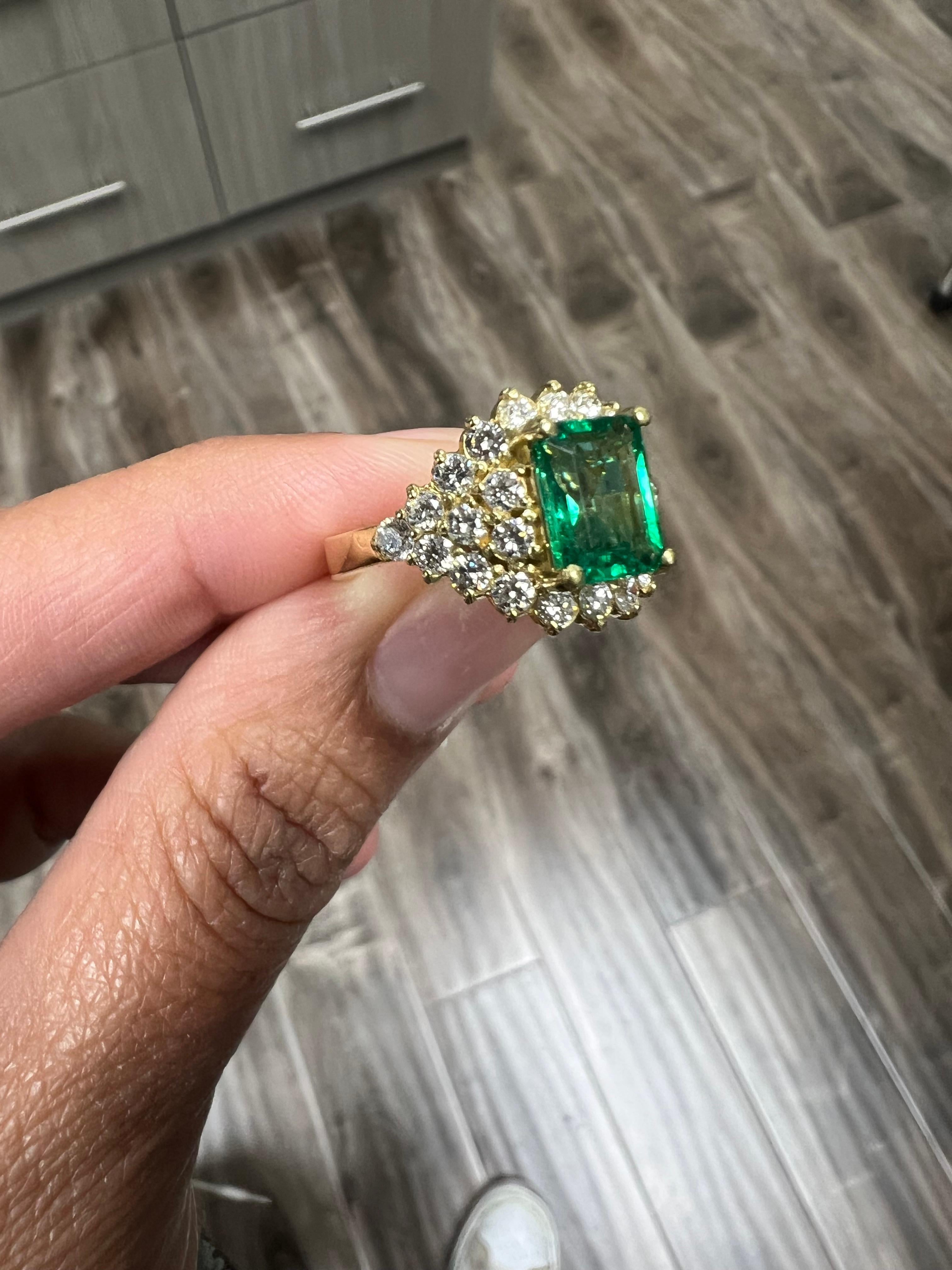 GIA Certified 3.46 Carat Emerald Diamond 18 Karat Yellow Gold Cluster Ring For Sale 1