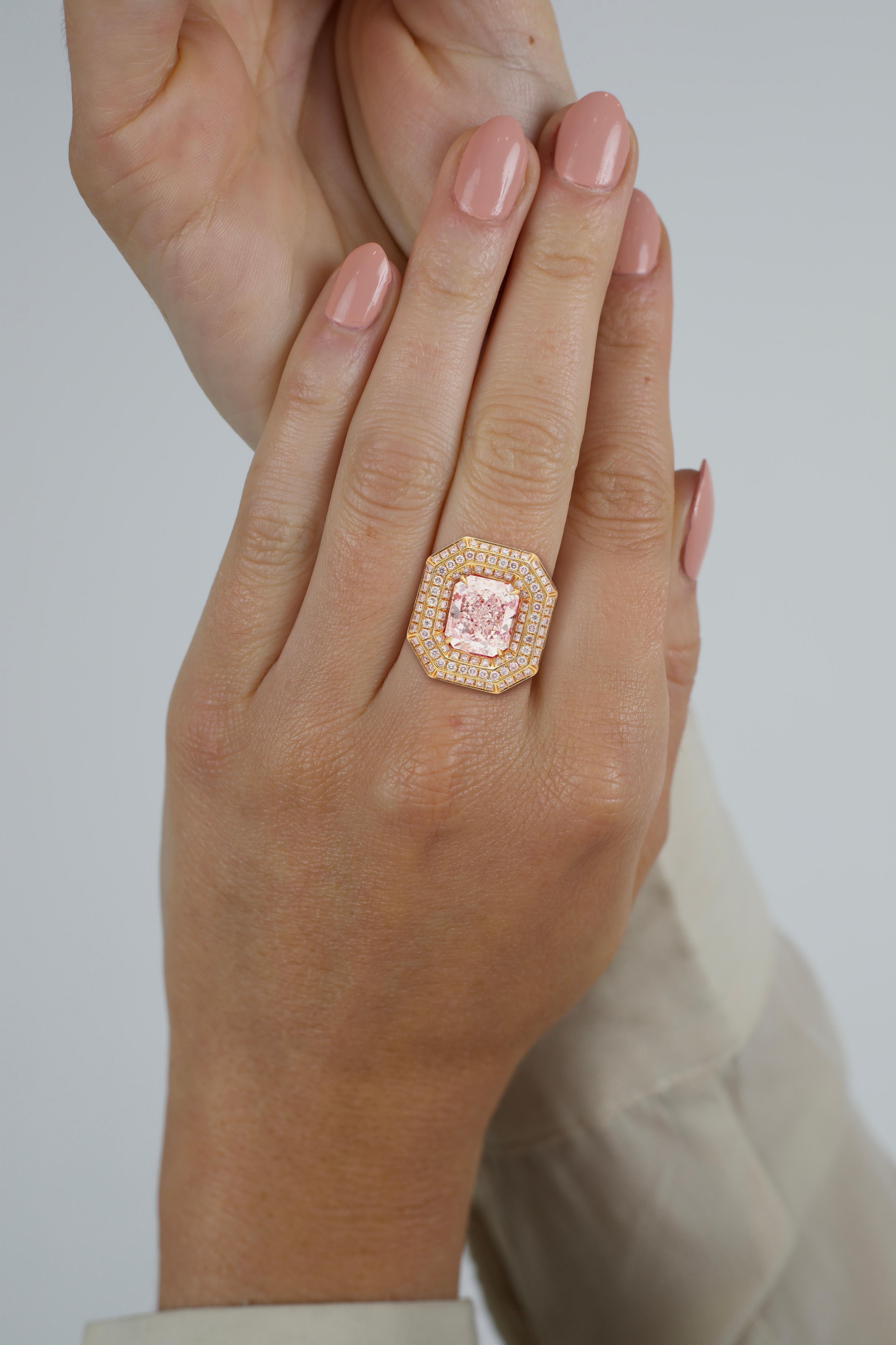 GIA Certified 3.48 Carat Radiant Cut Fancy Light Pink Diamond Ring in 18k  For Sale 2