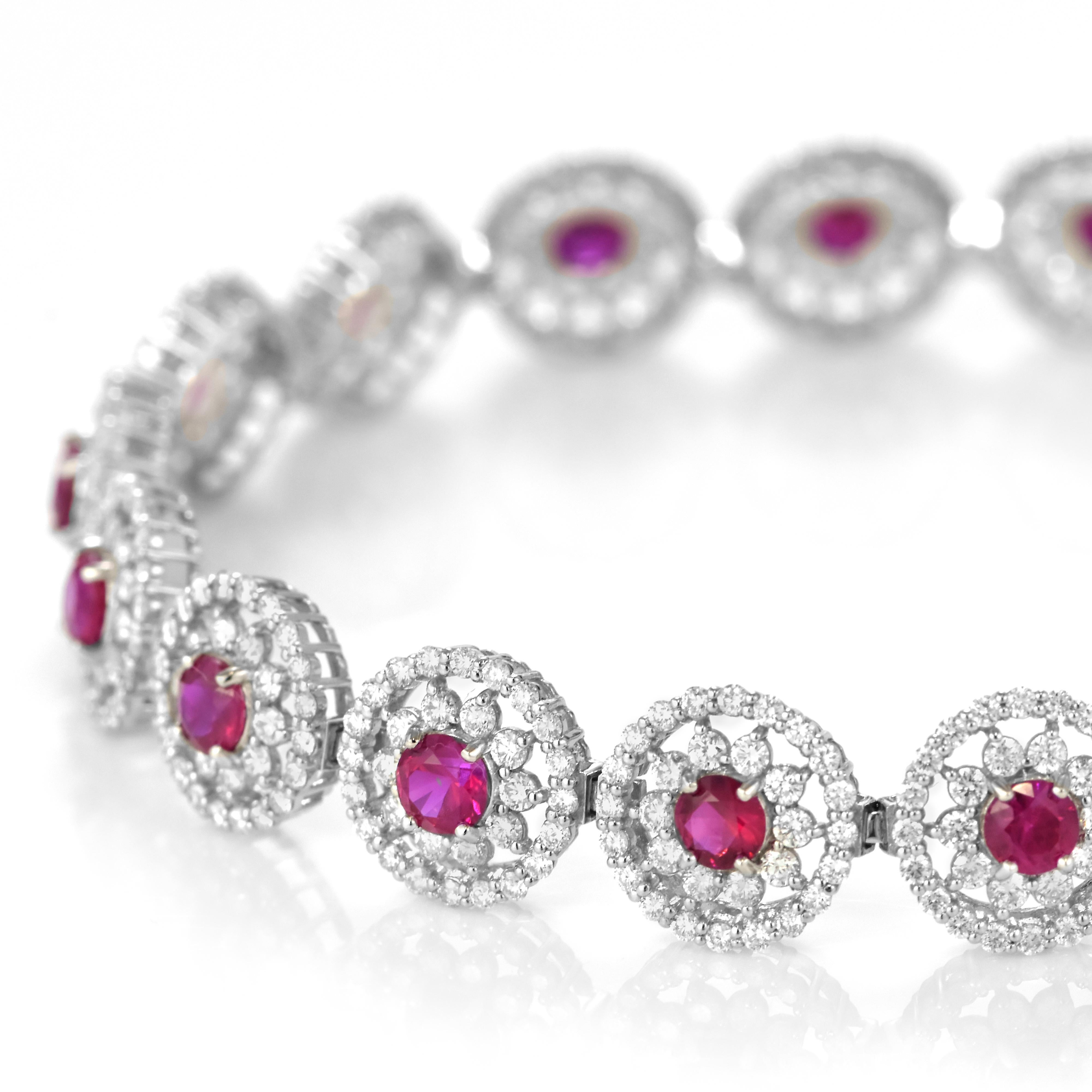 GIA-zertifiziertes Armband aus Platin mit 3,48 Karat burmesischen Rubinen und Diamanten (Moderne) im Angebot