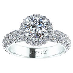 Anillo de halo de diamantes redondos sin tacha certificado por GIA de 3,49 ct de Ferrucci, NYC