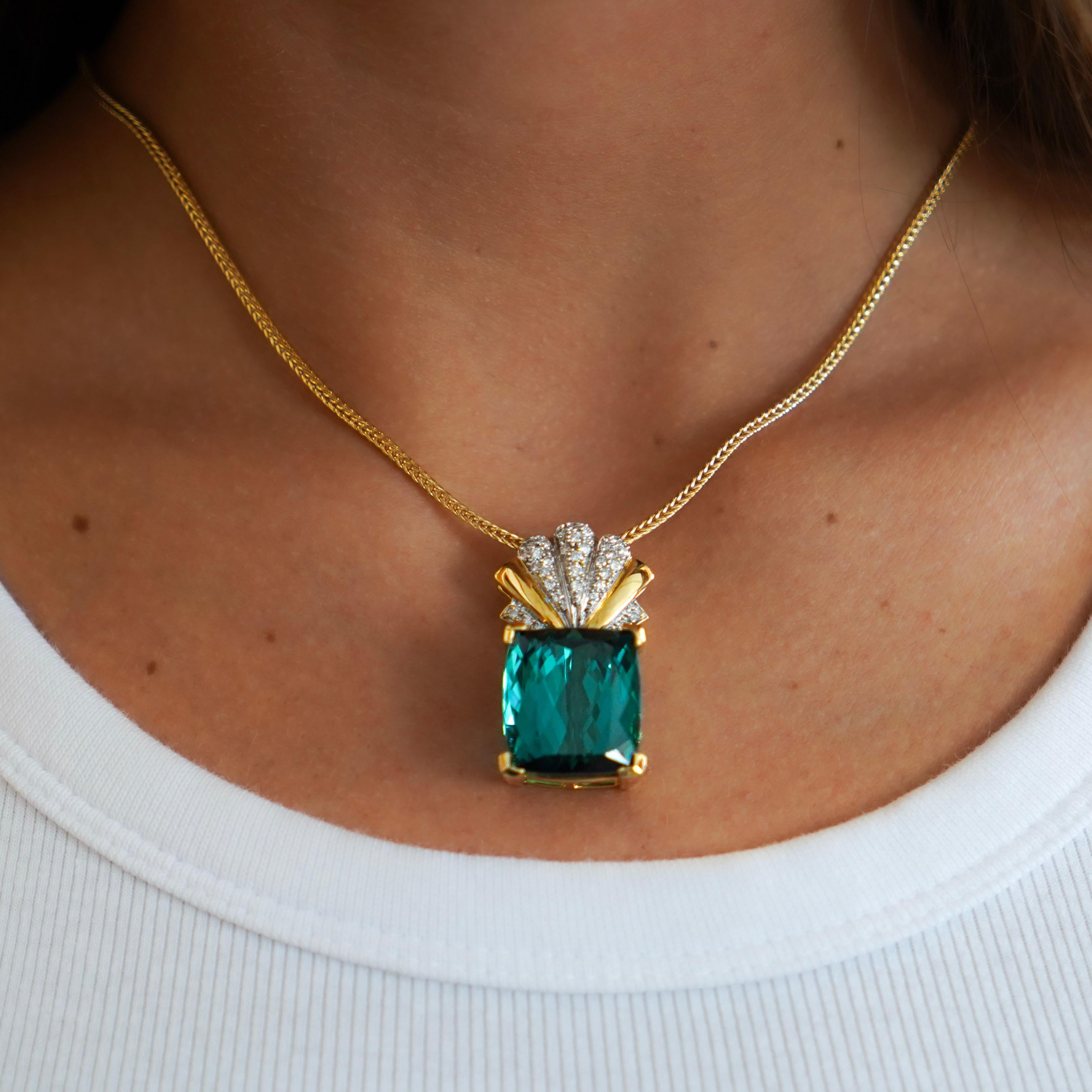 Colgante de oro de 18 quilates con turmalina indicolita y diamante de 35 quilates certificado por el GIA en venta 1