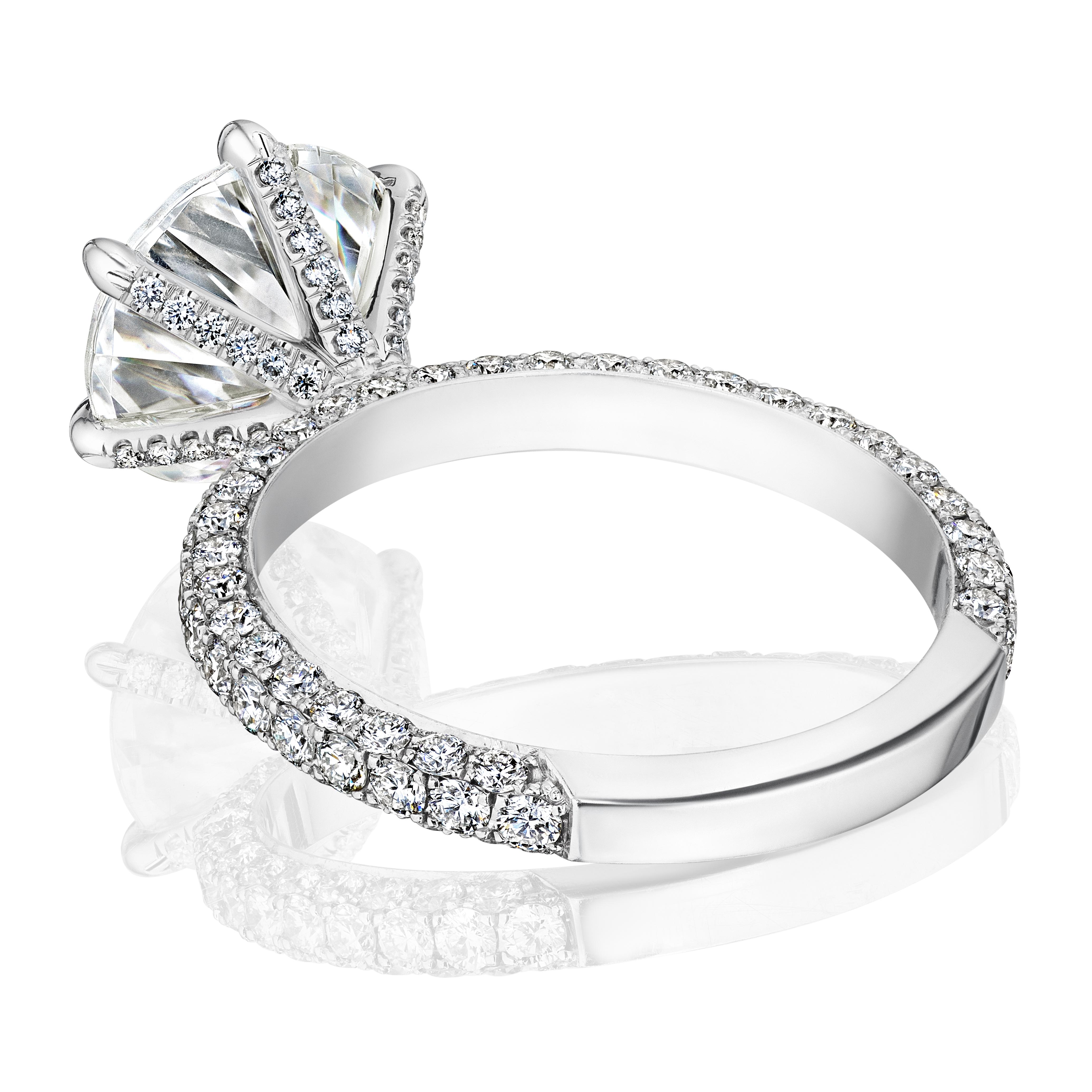 GIA-zertifizierter Verlobungsring „Elle“ mit 3,50 Karat rundem Diamanten, E VS1 (Moderne) im Angebot