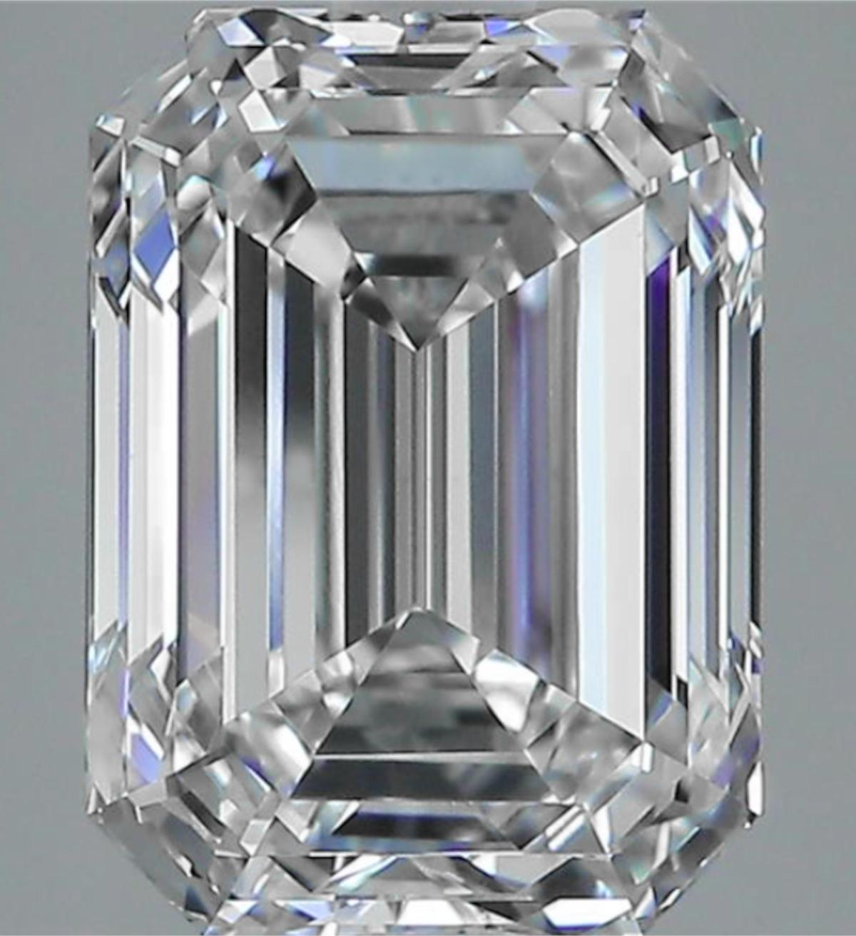 Moderne Bague avec diamant taille émeraude de 3,50 carats certifié GIA  en vente
