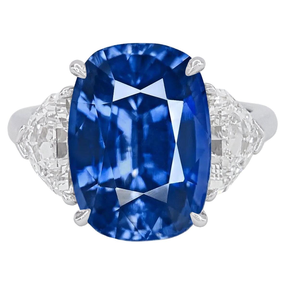 GIA Certified 3.50 Carat Kashmir Blue Sapphire No Heat Ring For Sale