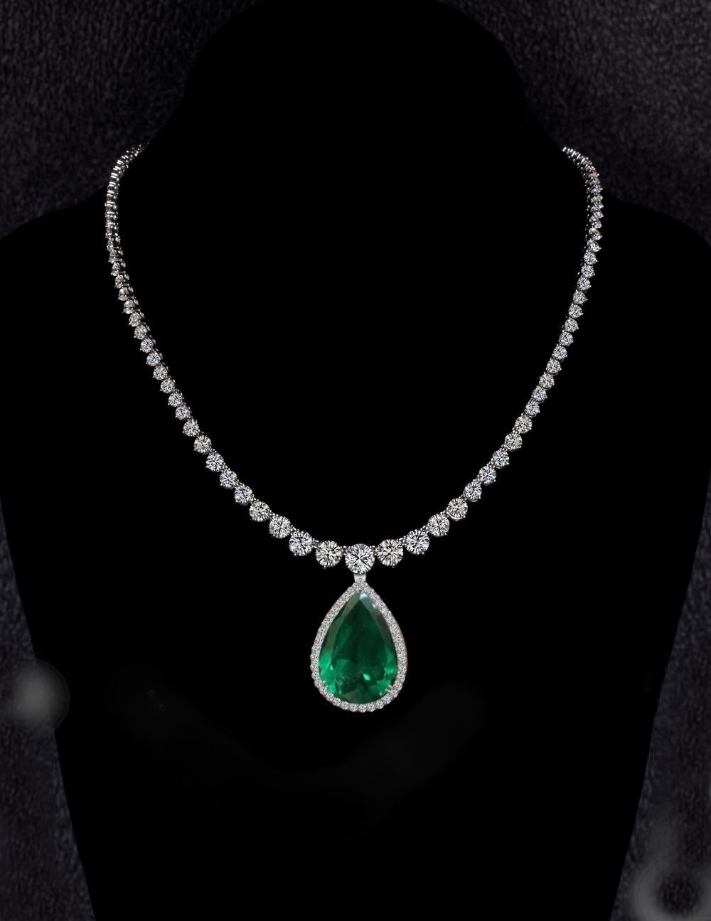 pear shaped emerald necklace