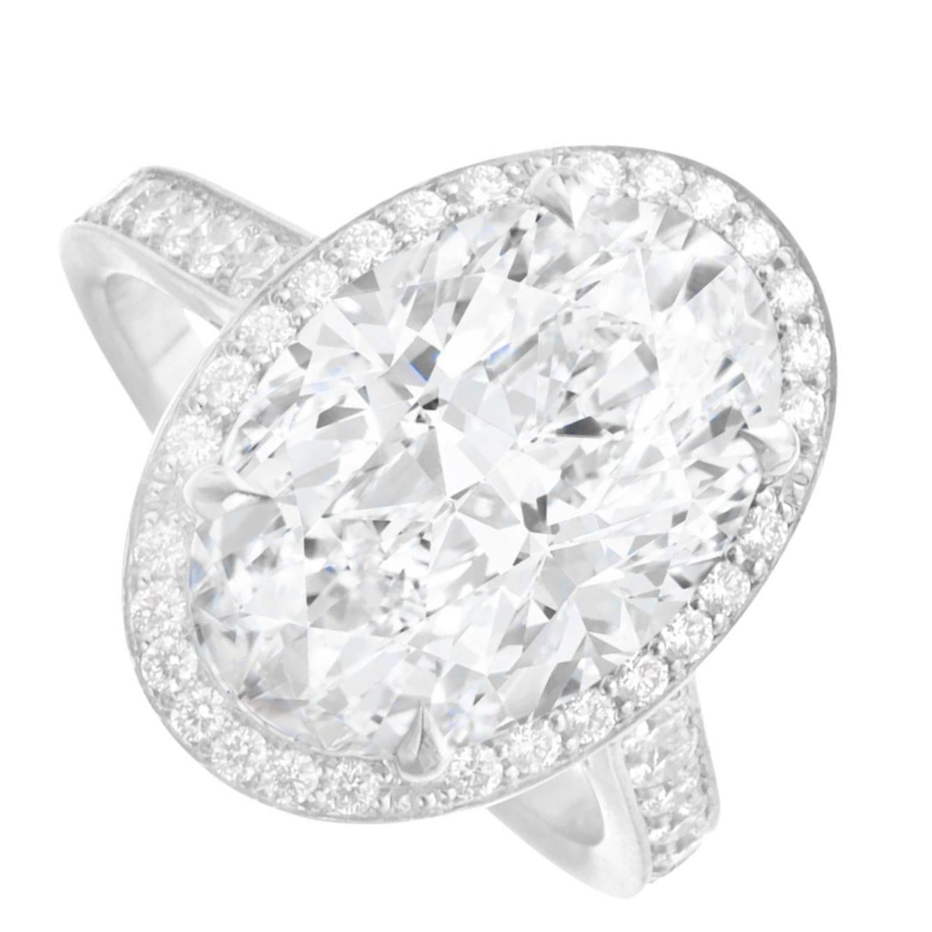 Taille ovale Bague en or blanc avec diamants de forme ovale de 3,50 carats de couleur E COLOR certifiés GIA en vente