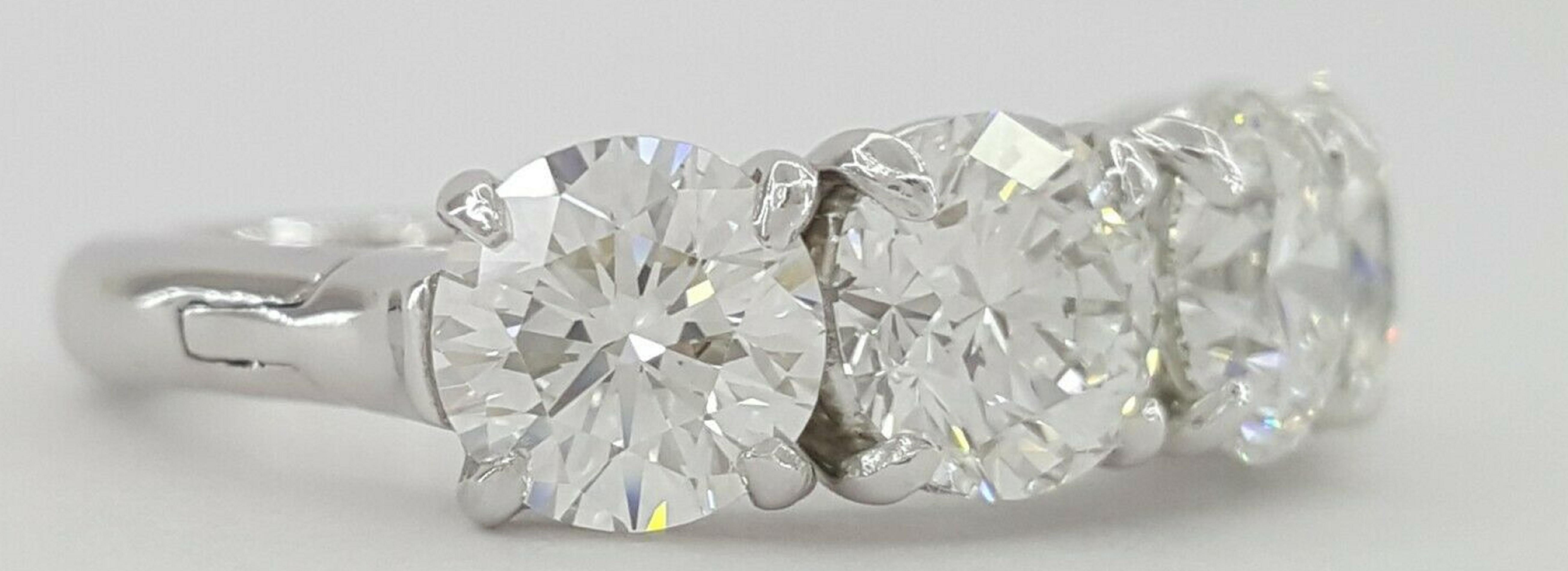 GIA-zertifiziert 3,50 Karat runder Brillantschliff Diamant Ehering (Zeitgenössisch) im Angebot