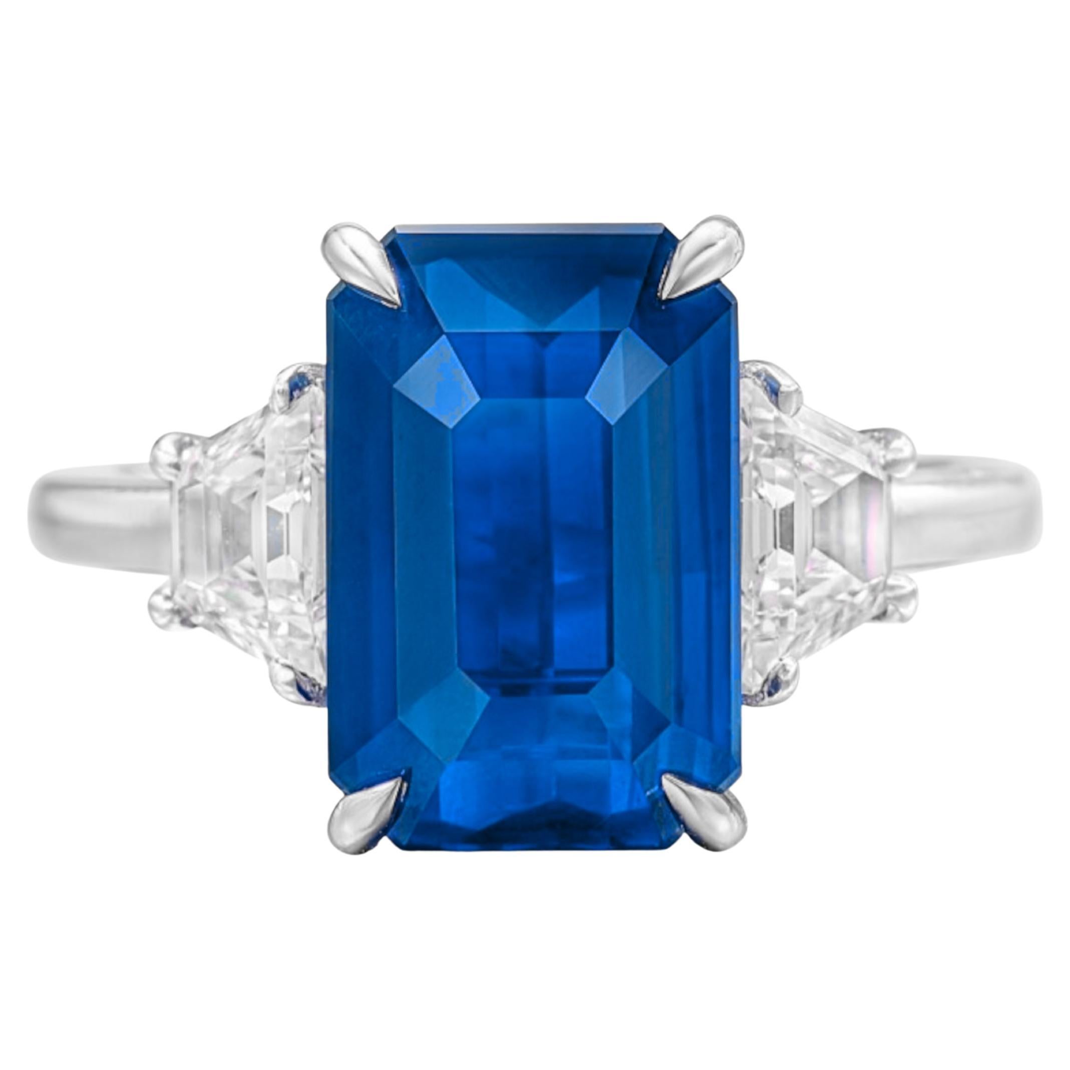 Certifié GIA de 3,50 carats  Bague en platine avec saphir et diamant