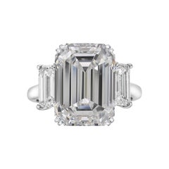 I FLAWLESS GIA Certified 2,50 Carat Three-Stone Emerald Cut Diamond Anello