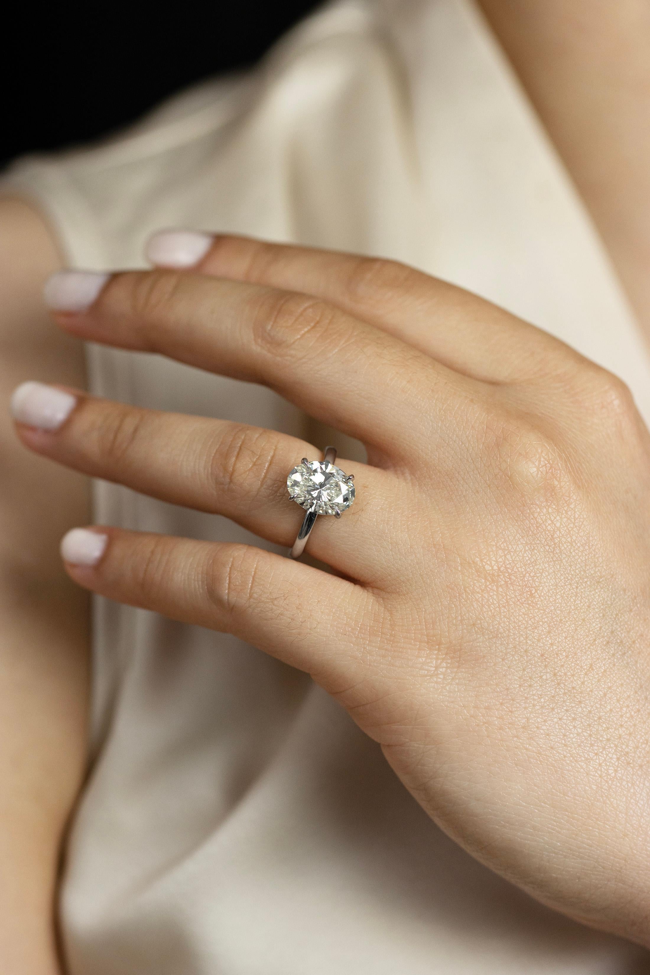 GIA-zertifizierter Verlobungsring mit 3,50 Karat Diamant im Ovalschliff Solitär im Angebot 1
