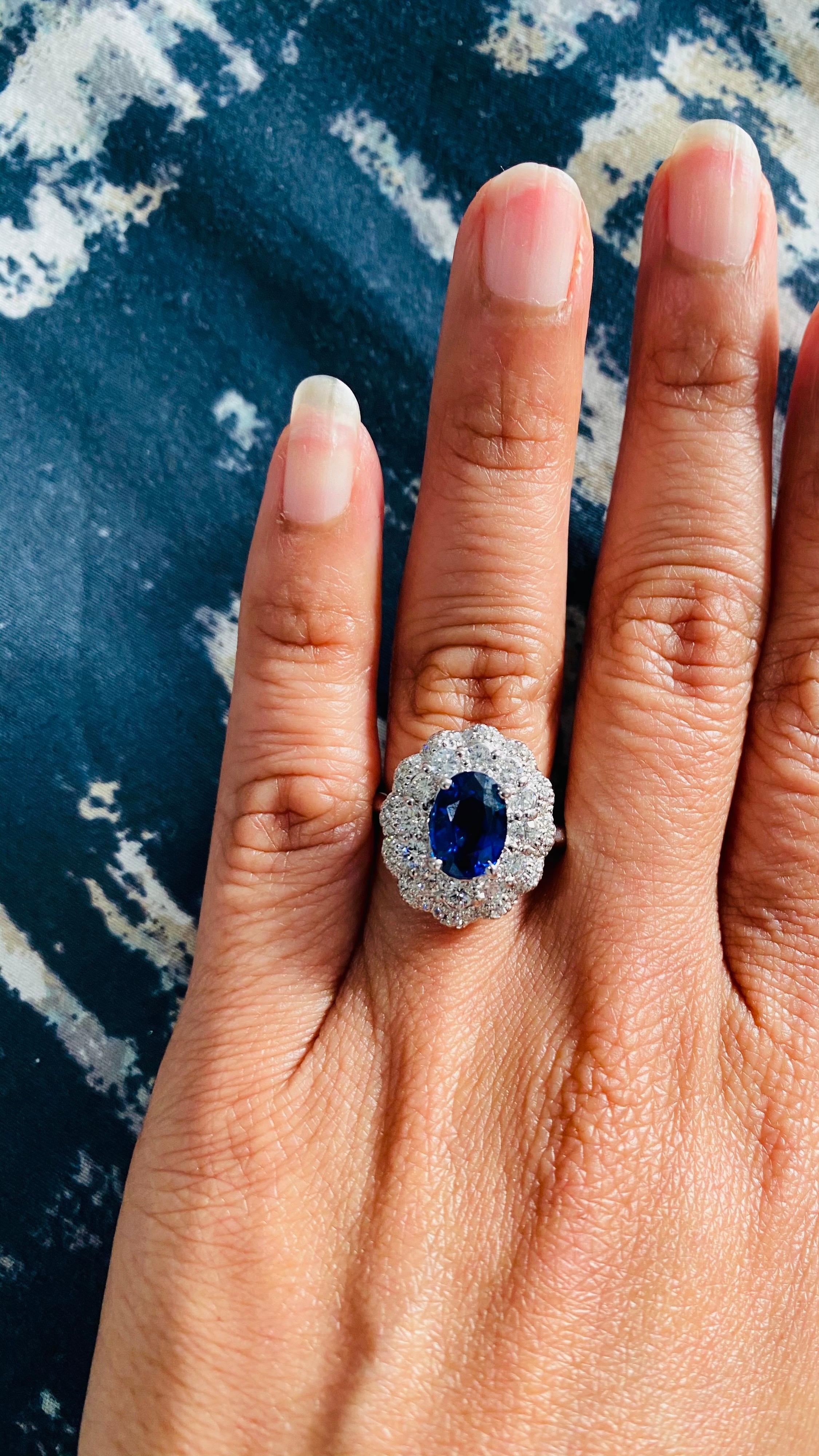 Bague en or blanc 18 carats avec saphir bleu de 3,53 carats et diamants certifiés GIA Pour femmes en vente