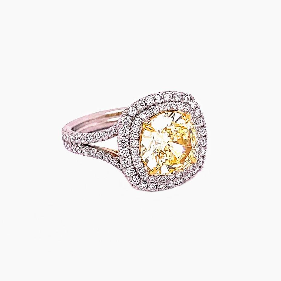 GIA Certified 3.53 Carat Round Diamond Engagement Ring For Sale 1