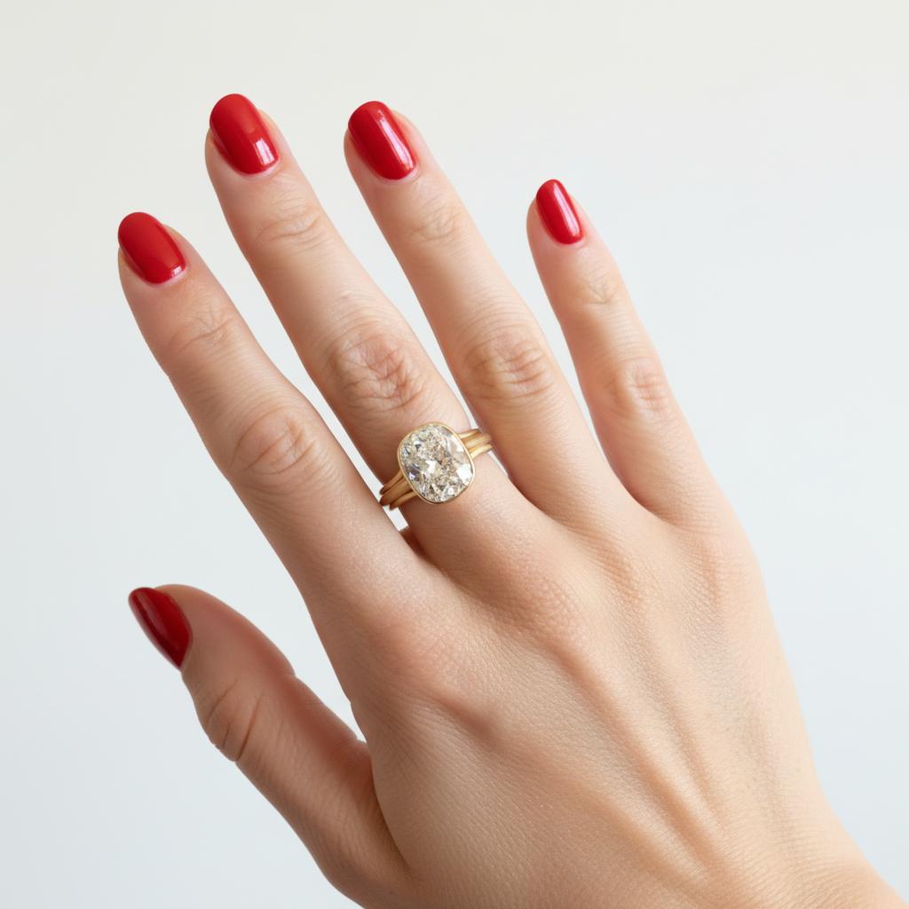Art Déco Anello con diamante Old Mine Cut certificato GIA da 3,54 carati in oro giallo 18 carati in vendita