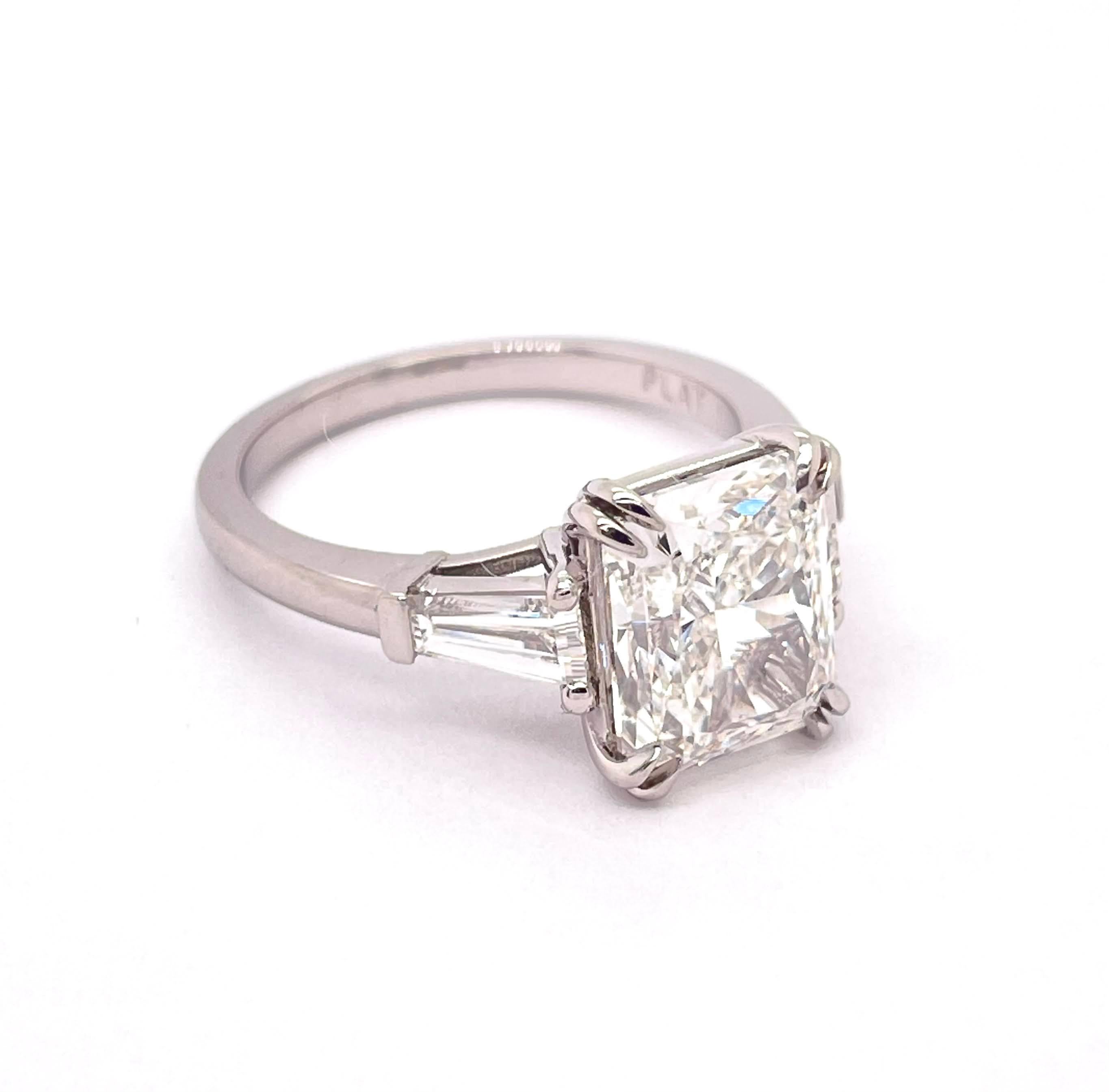 GIA Certified 3.54 Carat Radiant Diamond Engagement Ring  1