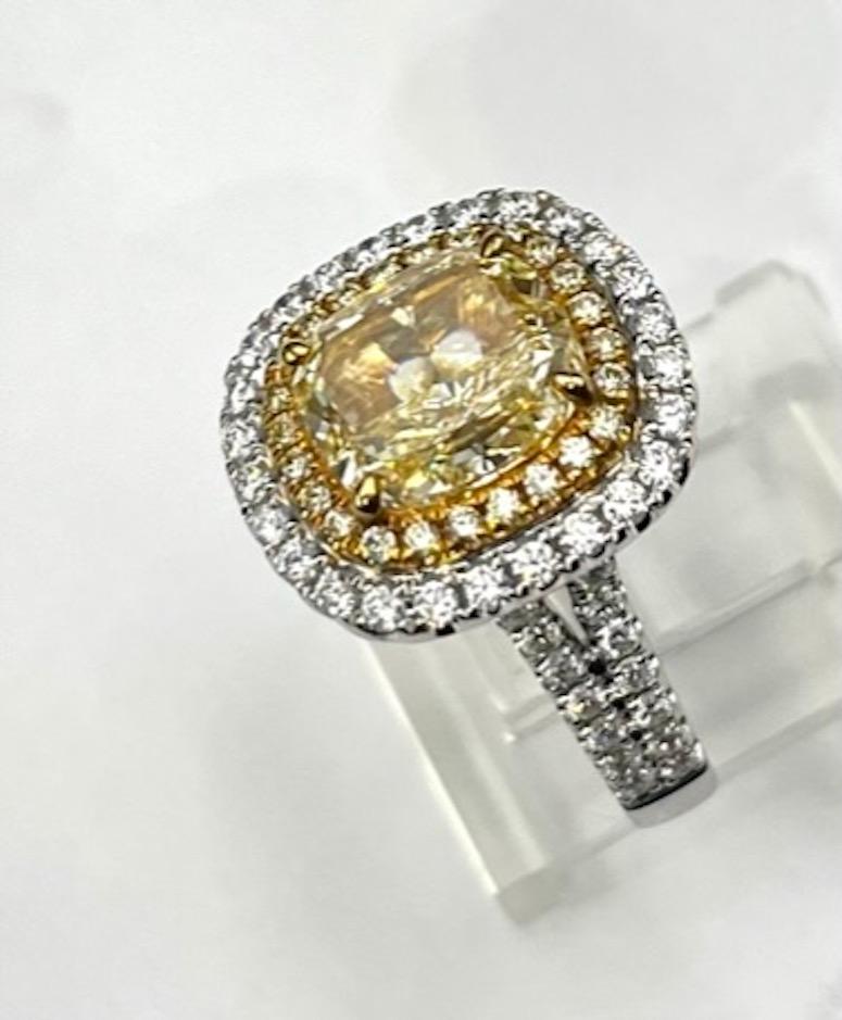 GIA Certified 3.55Ct Cushion Modified Brilliant Fancy Light Yellow-VS1 In New Condition For Sale In San Diego, CA