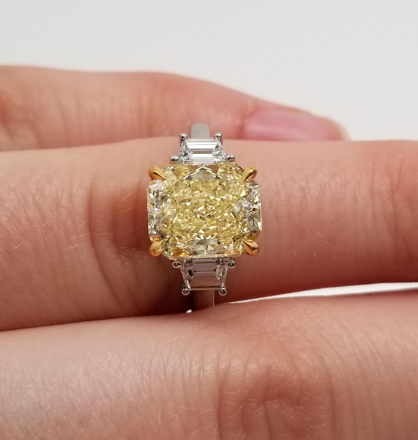 GIA Certified 3.57 ct Natural Fancy Yellow IF Radiant Diamond Engagement Ring In New Condition For Sale In New York, NY