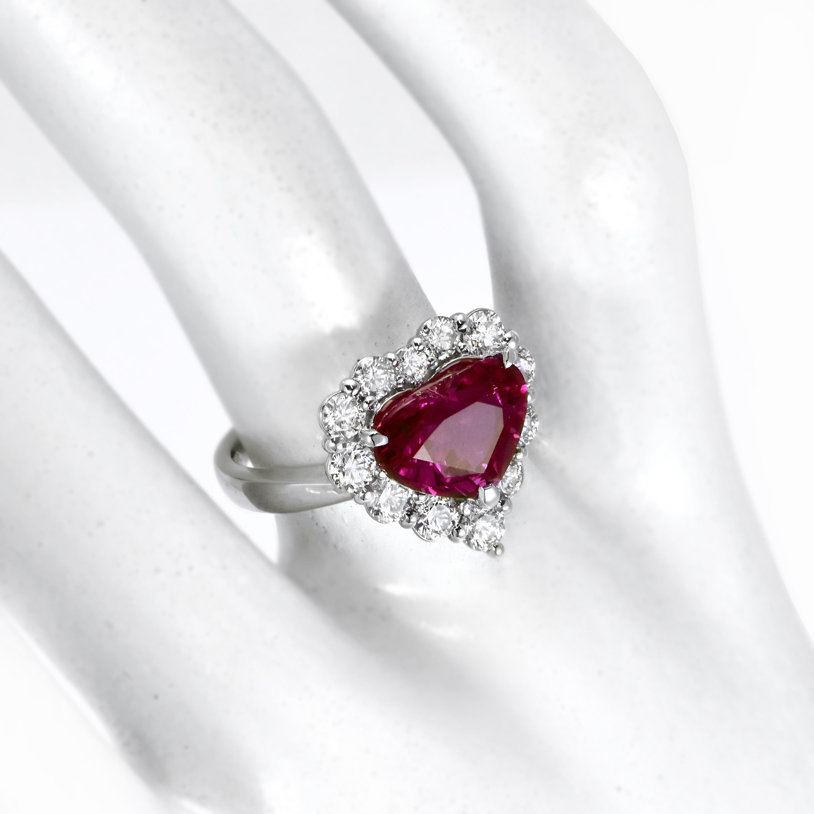 Women's GIA Certified 3.58 Carat Untreated Ruby & Diamond Cocktail Ring Made in Platinum For Sale