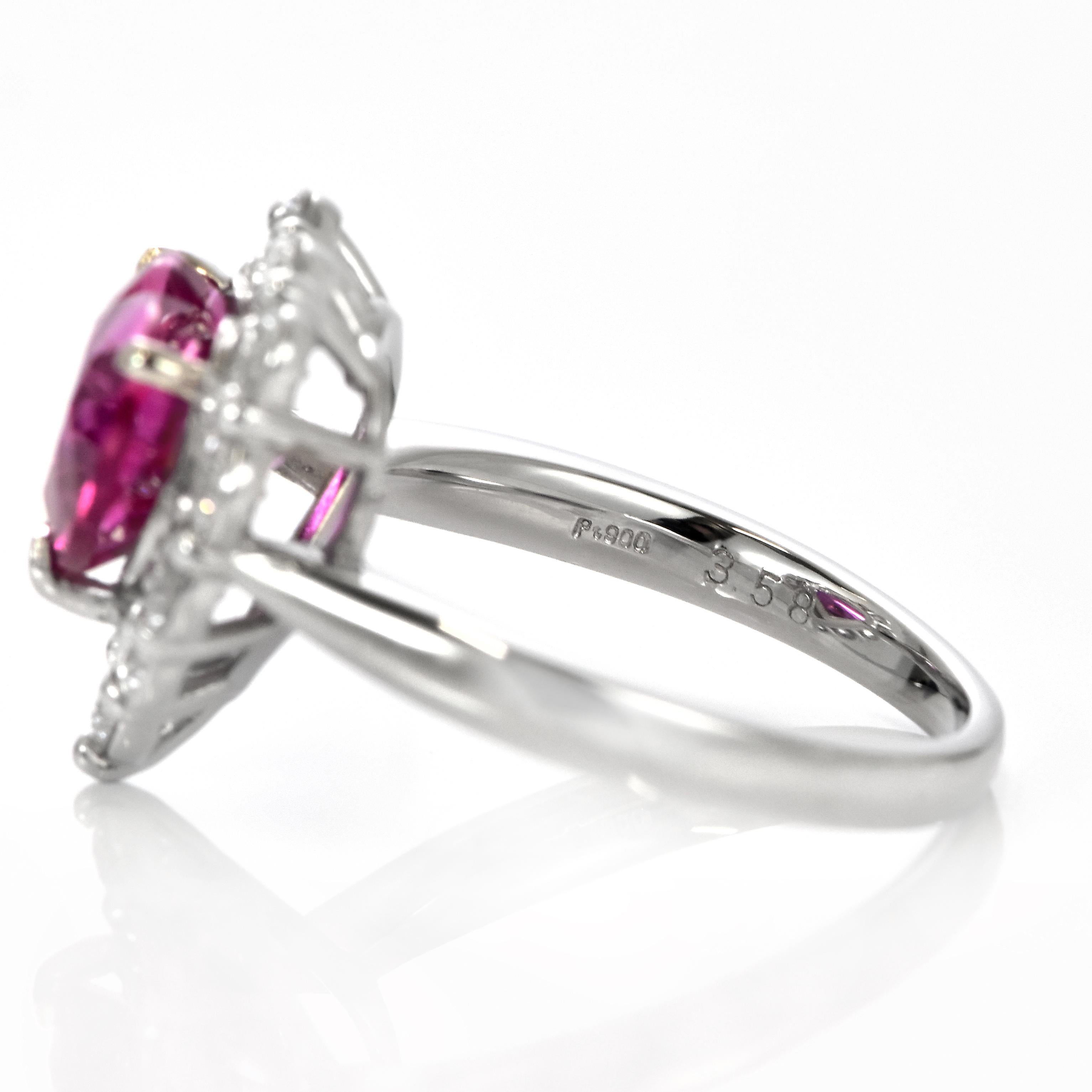 GIA Certified 3.58 Carat Untreated Ruby & Diamond Cocktail Ring Made in Platinum For Sale 1