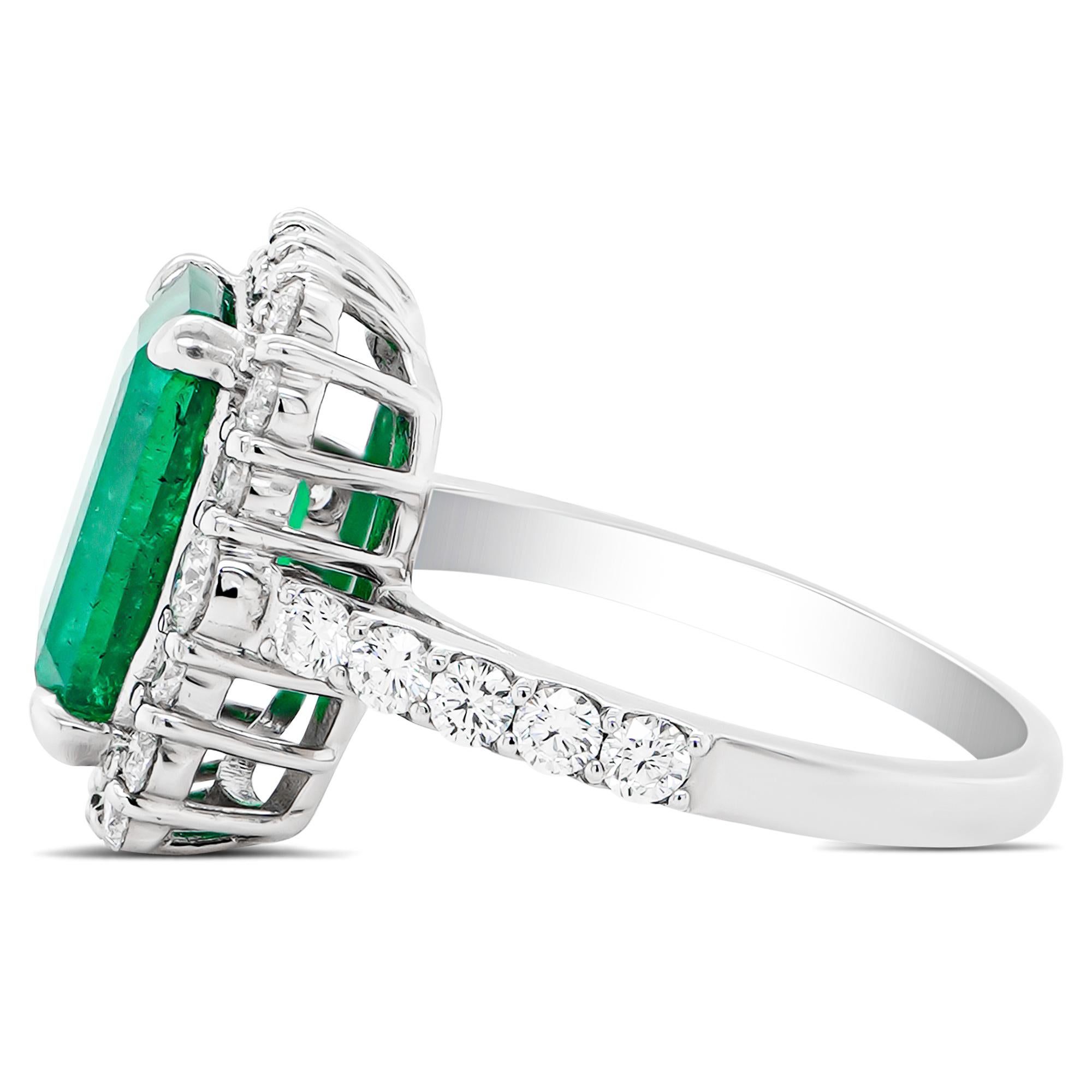 Emerald Cut GIA Certified 3.60 carat Colombian Emerald Soothing Green Engagement Ring For Sale