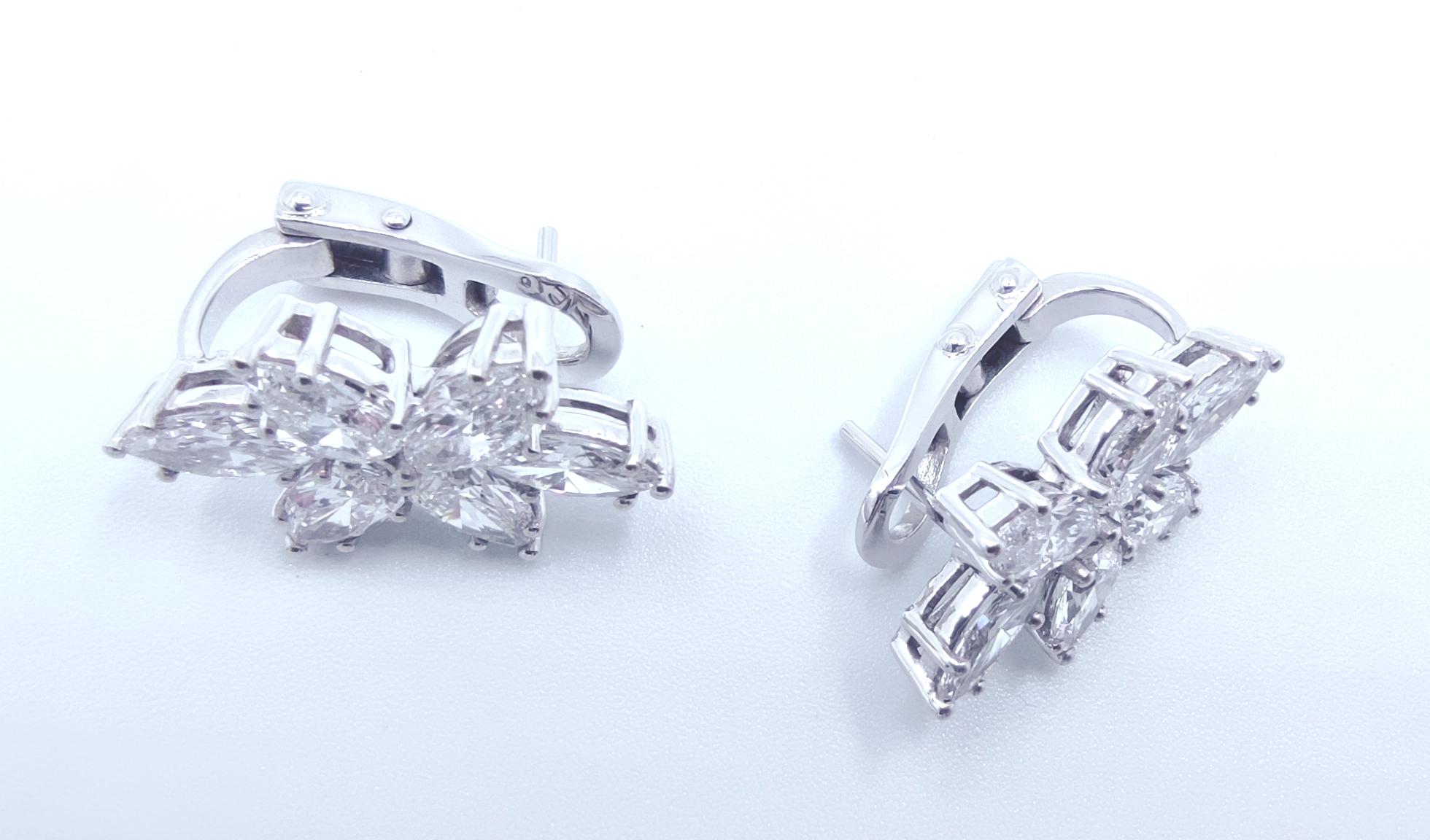 Boucles d'oreilles en or blanc 18K certifiées GIA et composées de diamants de 3,60 carats en forme de poire et de marquise Pour femmes en vente