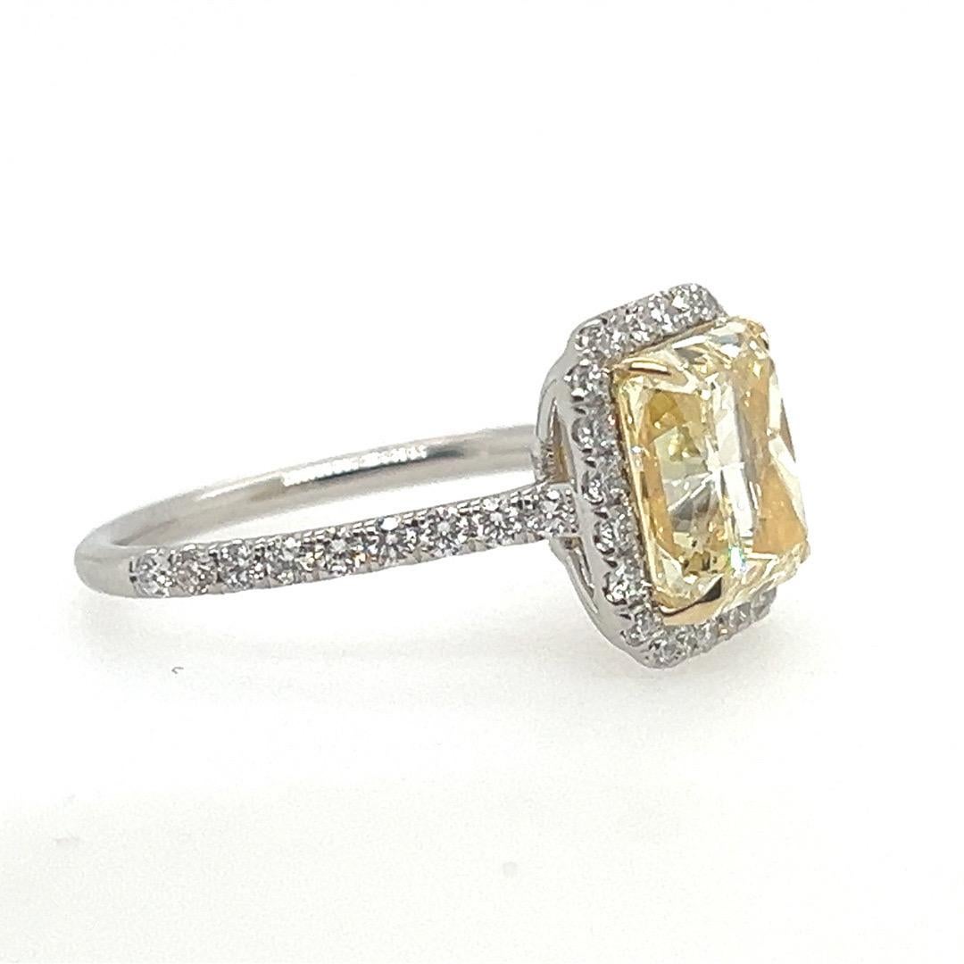 Modern GIA Certified 3.61 Carat Natural YZ Light Yellow VS2 Diamond Plt Engagement Ring For Sale