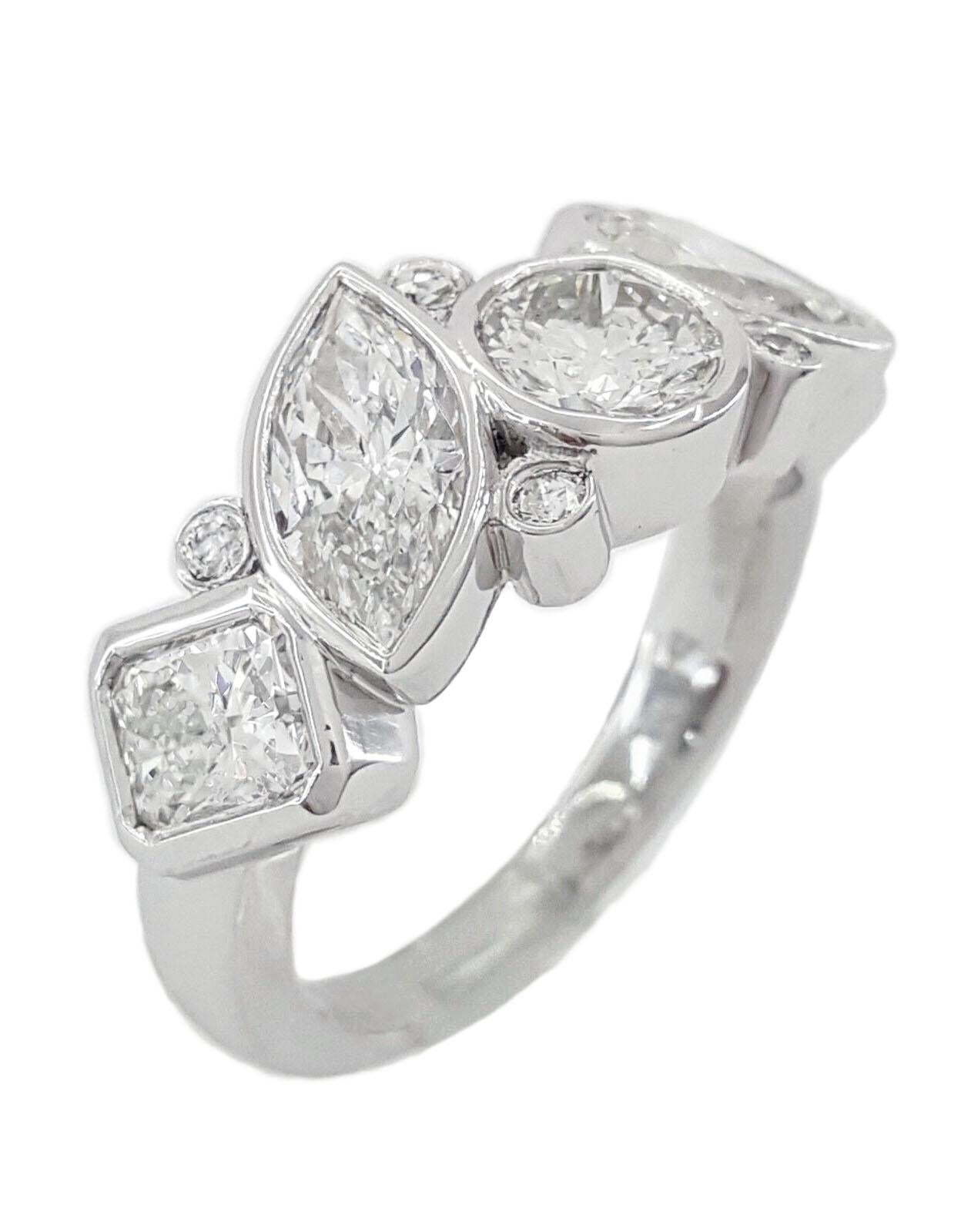 Moderne  Bague en diamant certifié GIA de 3,62 carats, taille coussin, marquise, poire ou princesse en vente