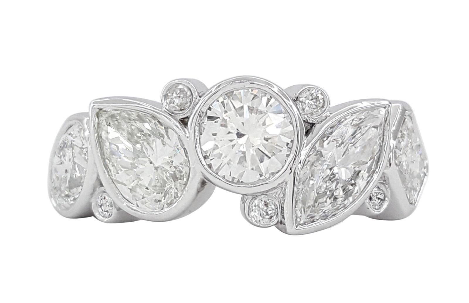 Taille poire  Bague en diamant certifié GIA de 3,62 carats, taille coussin, marquise, poire ou princesse en vente