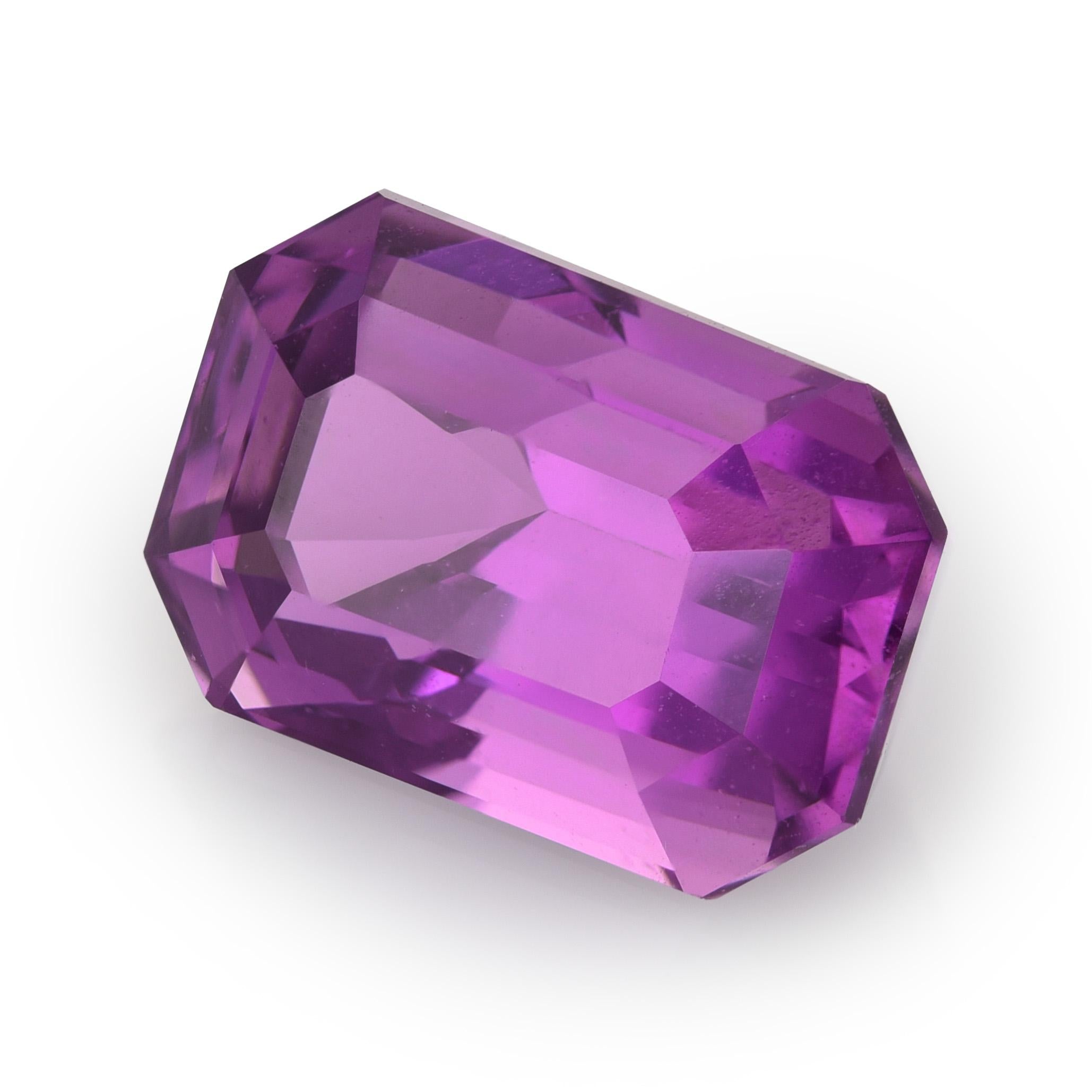 Taille mixte Saphir violet non chauffé certifié GIA 3.62 carats en vente