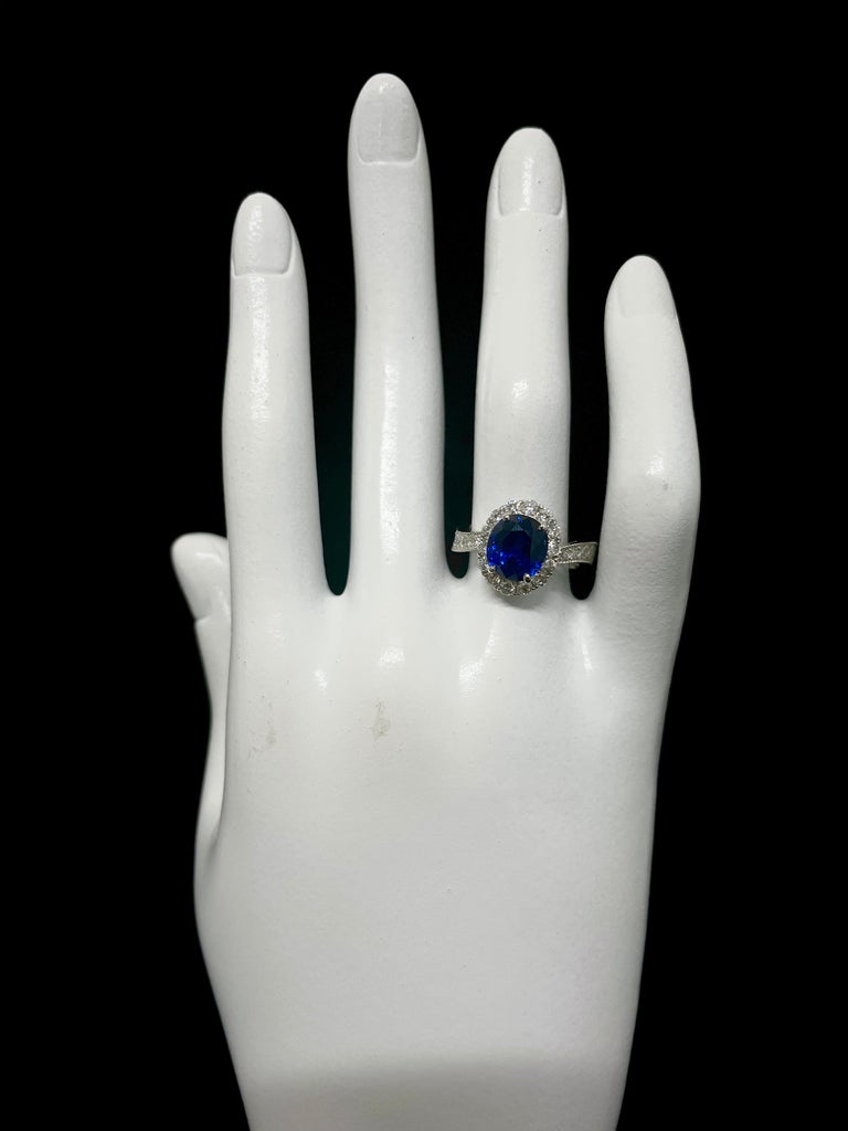 Gia Certified 3.64 Carat Natural Royal Blue Ceylon Sapphire Ring Set in Platinum For Sale 1