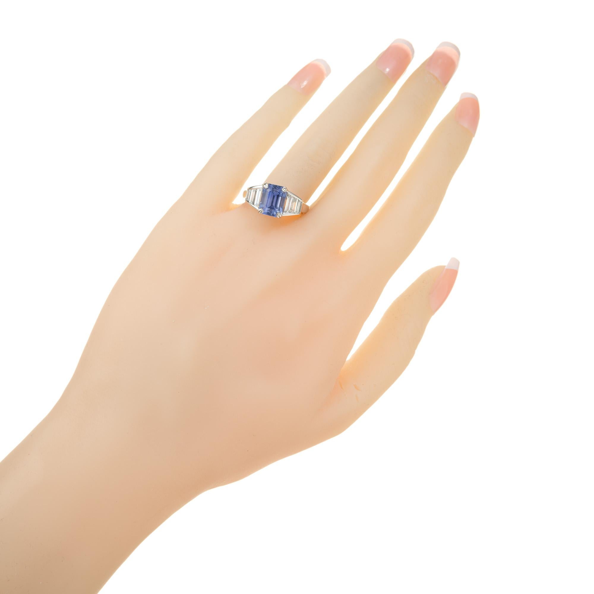 Platin-Verlobungsring mit GIA-zertifiziertem 3,67 Karat violett blauem Saphir und Diamant im Angebot 2