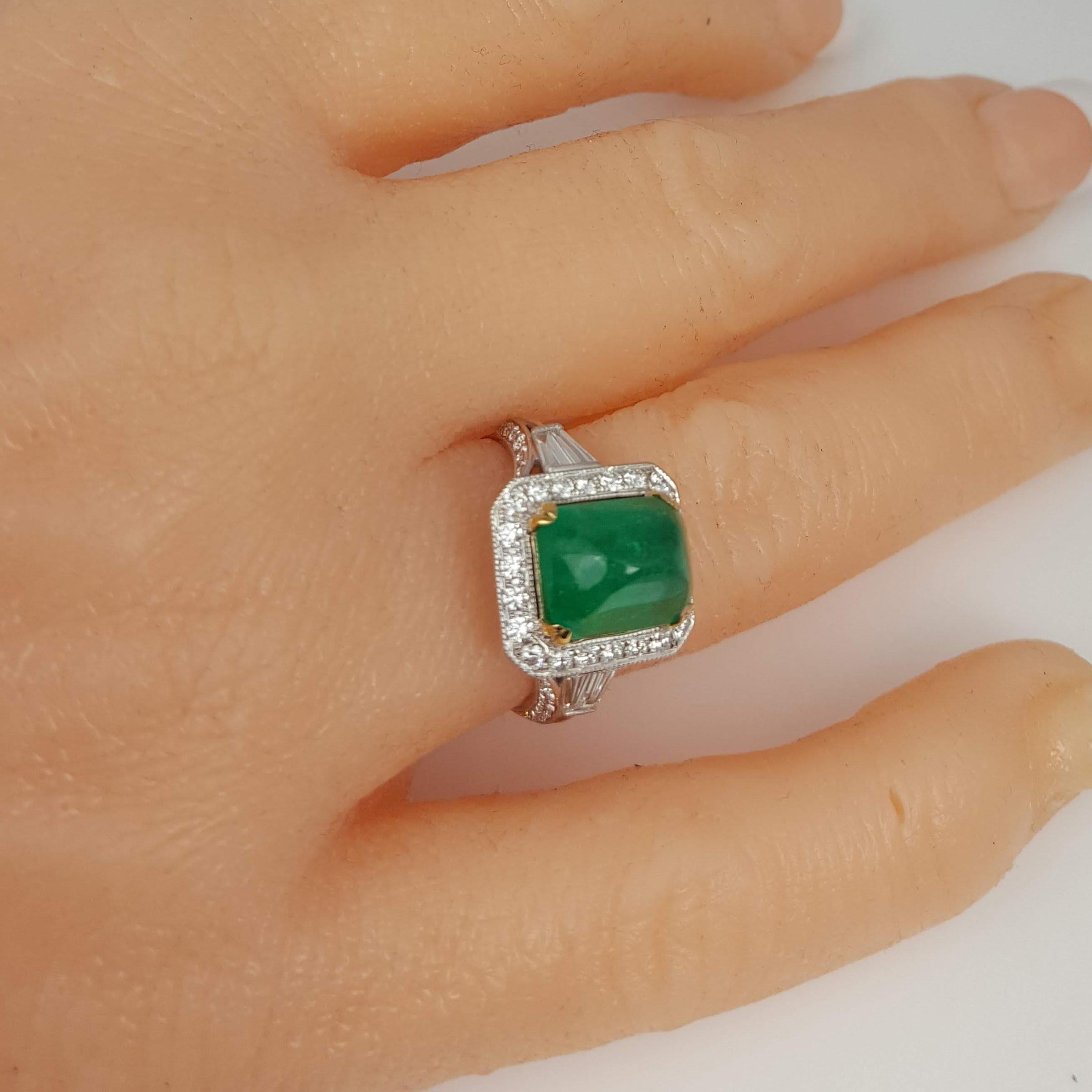 Cushion Cut GIA Certified 3.71 Ct Sugarloaf Cabochon Cut Colombian Emerald Ring ref693 For Sale