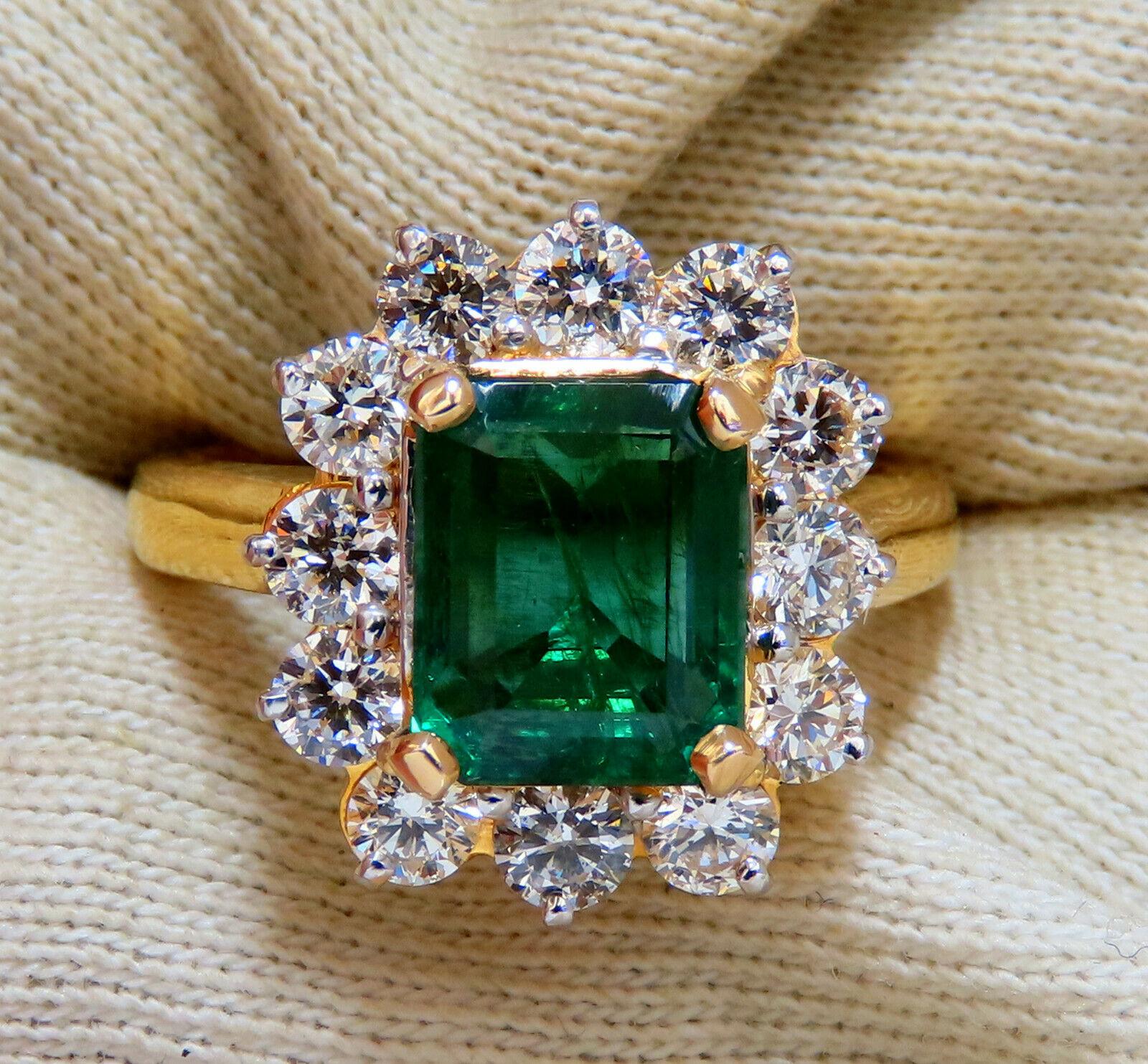 GIA Certified: 3.72ct Natural Emerald Diamonds Ring 14kt 'F2' In New Condition For Sale In New York, NY