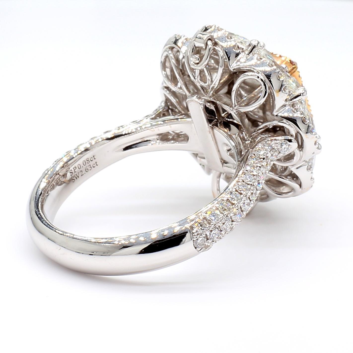 Women's or Men's GIA Certified 3.74 Carat Fancy Green-Yellow Diamond Ring in 18K Gold For Sale